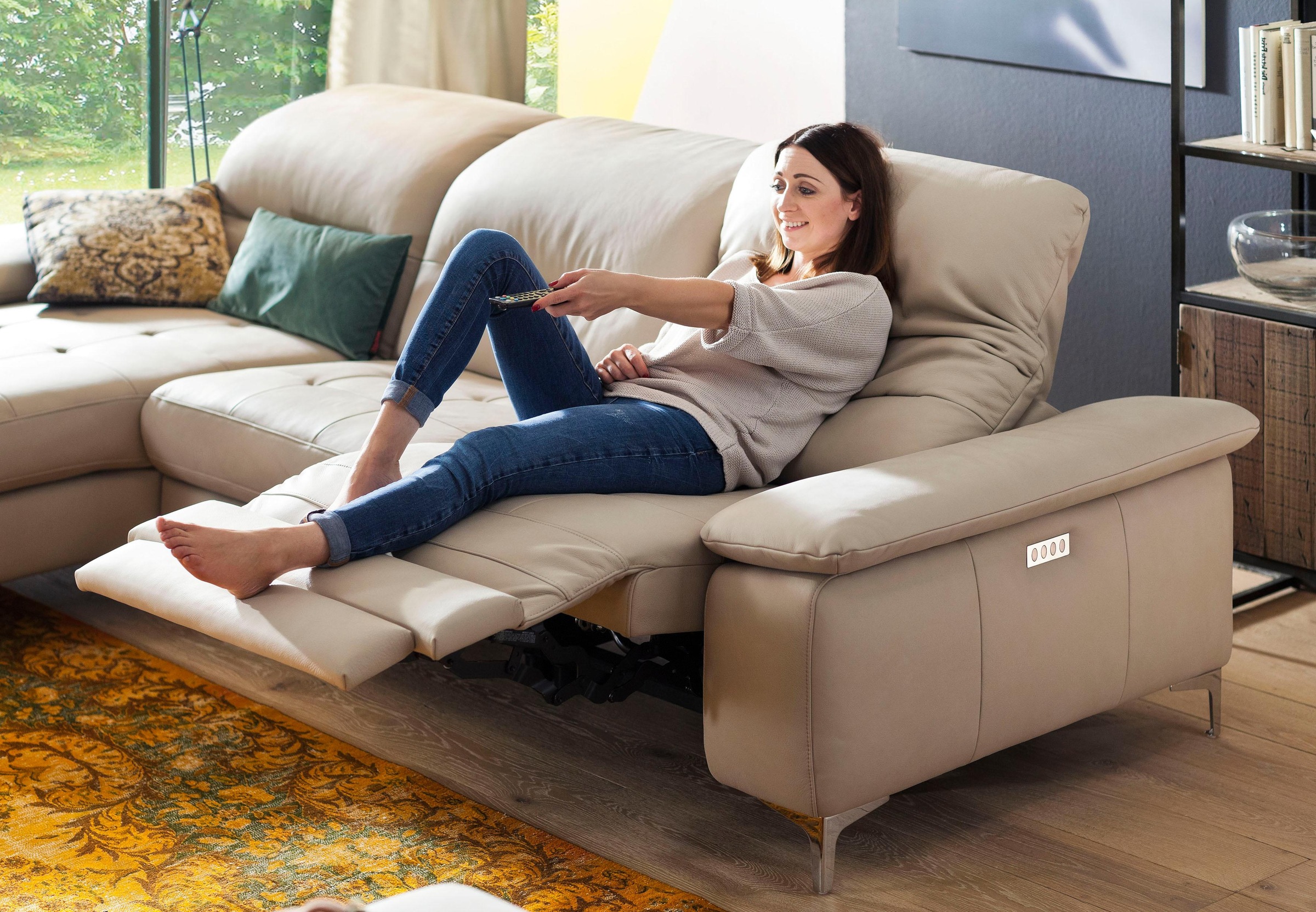Places of Style Ecksofa »Basel L-Form«, mit vollmotorischer Relaxfunktion und motorischer Recamiere