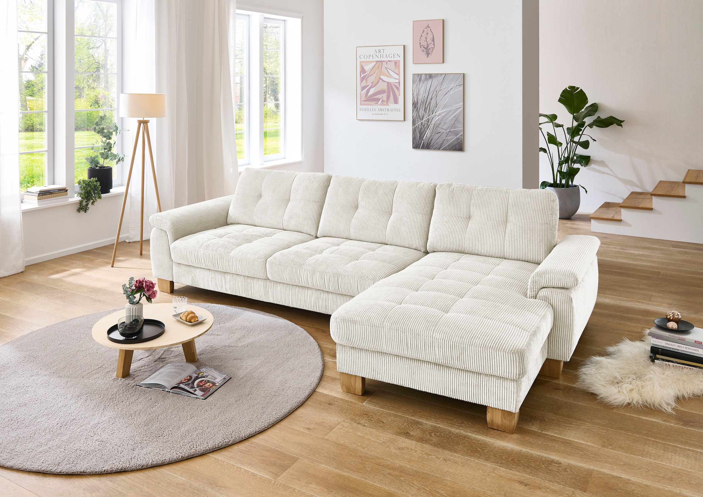Die PlanBar Ecksofa »PP-LA19101 L-Form, Breite 316 cm« wahlweise mit Bettfunktion und verstellbaren Kopfstützen, in Cord