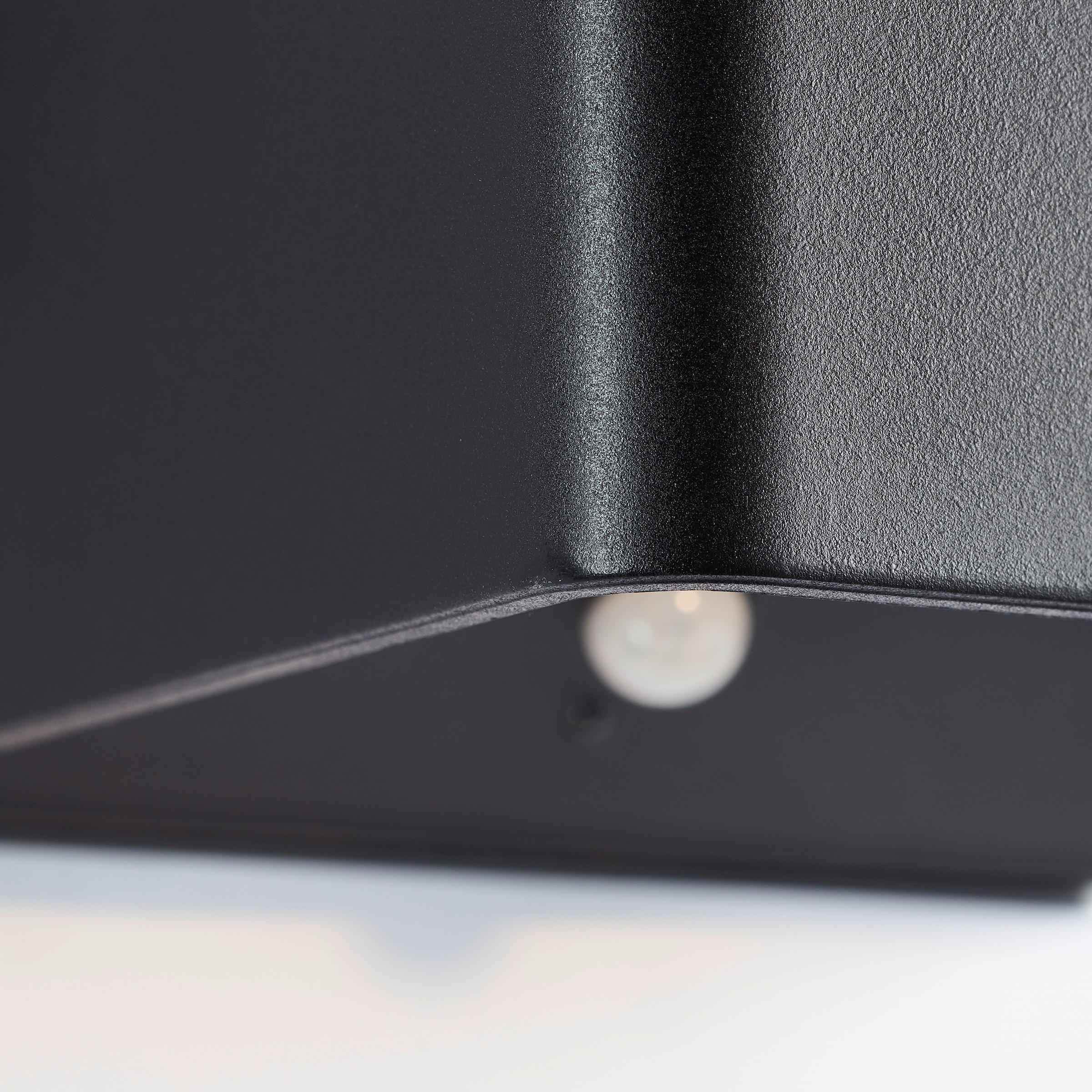 Brilliant Außen-Wandleuchte »Iseo - portable Akkuleuchte inkl. Magnetplatte«, 1 flammig, Leuchtmittel LED-Modul | LED fest integriert, Akku, 300 lm, 3000 K, USB, schwarz, mobile Außenlampe, Wandlampe