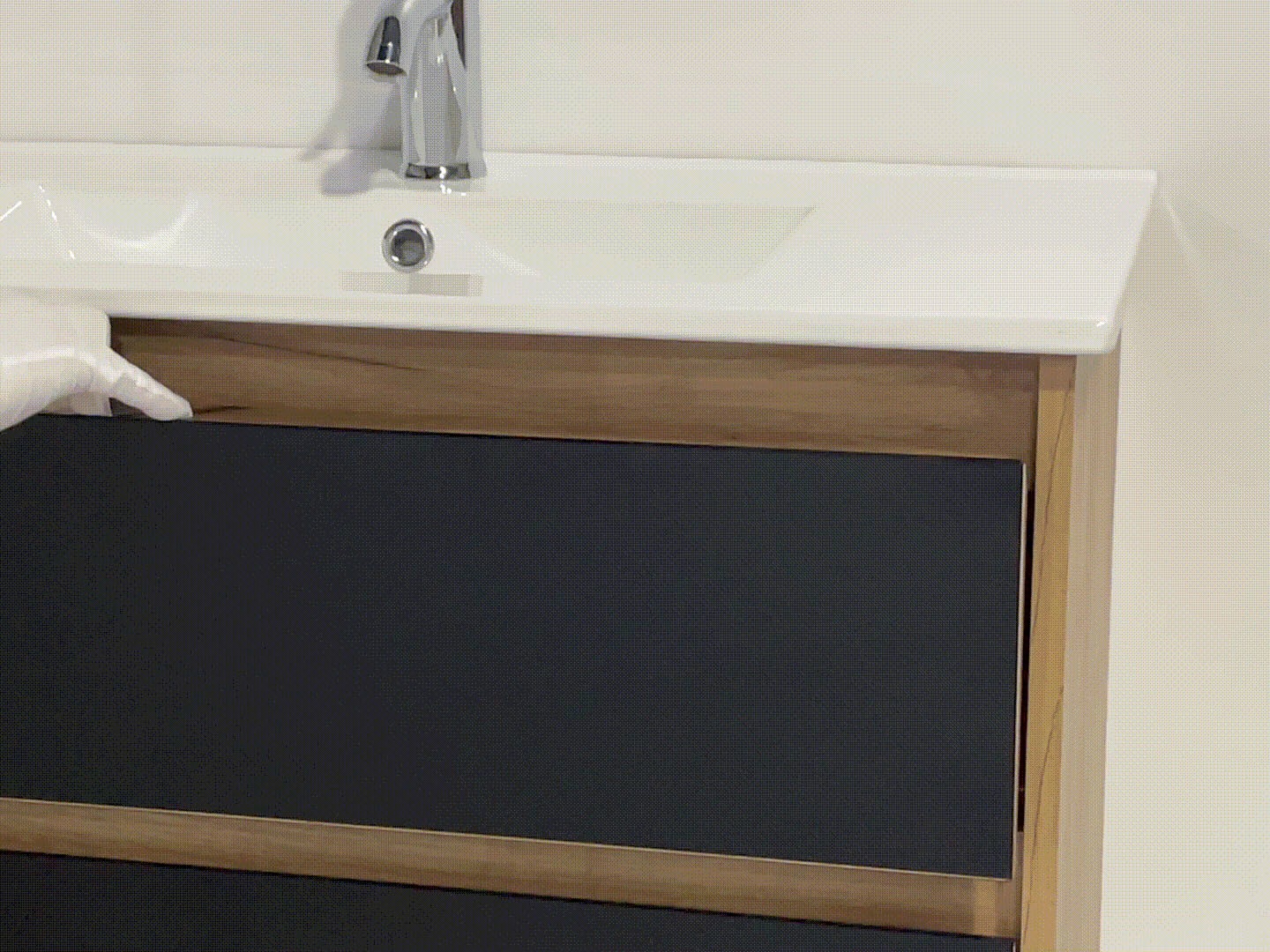 welltime Waschtisch »Torun Badezimmerschrank Unterschrank mit Glasfronten und Softclose«, Waschplatz mit 2 Schubladen und Waschbecken Breite 80 cm