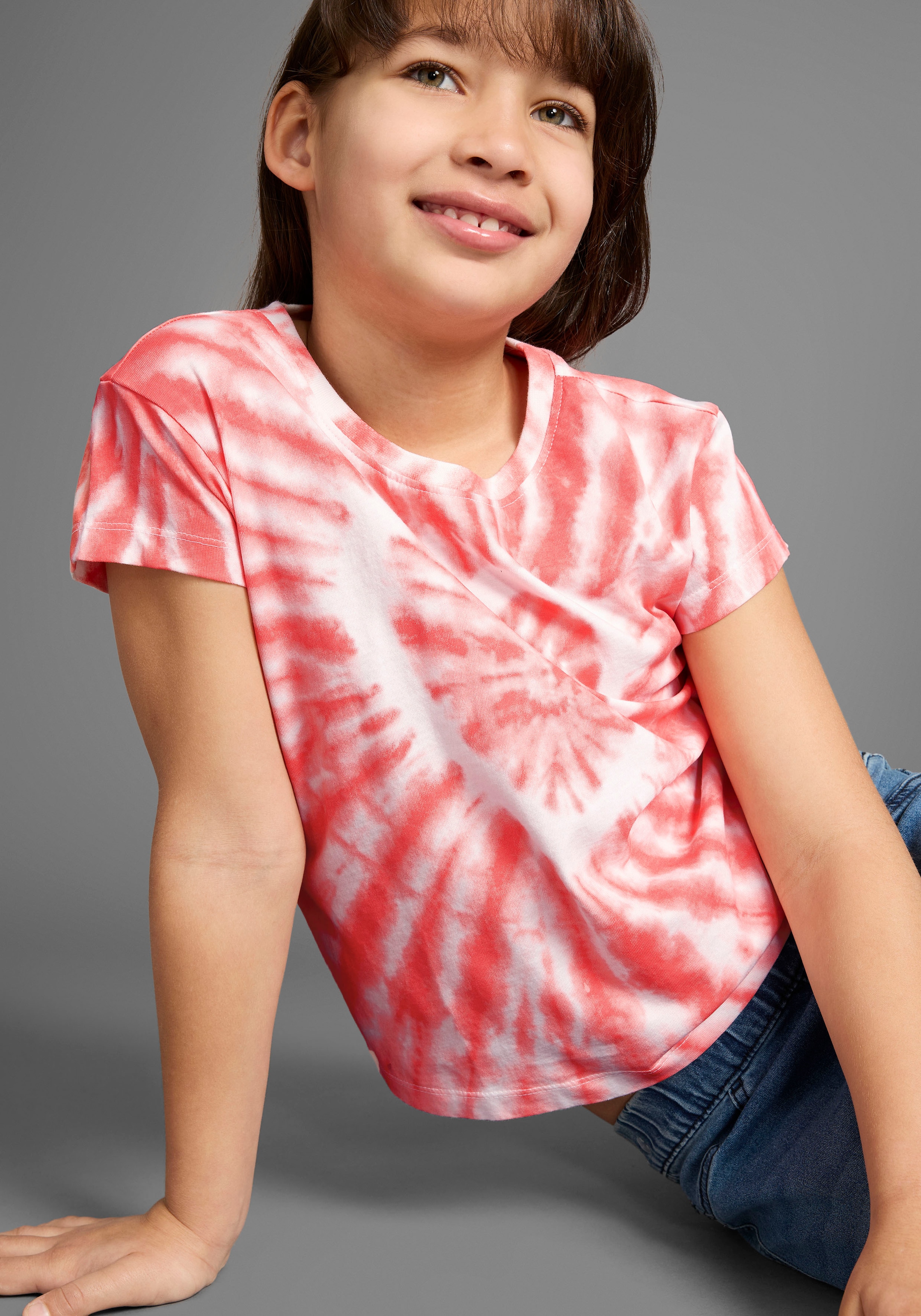 KIDSWORLD T-Shirt »Herz Batik«, Kurzarm, gerade Passform, vielseitig gemustert