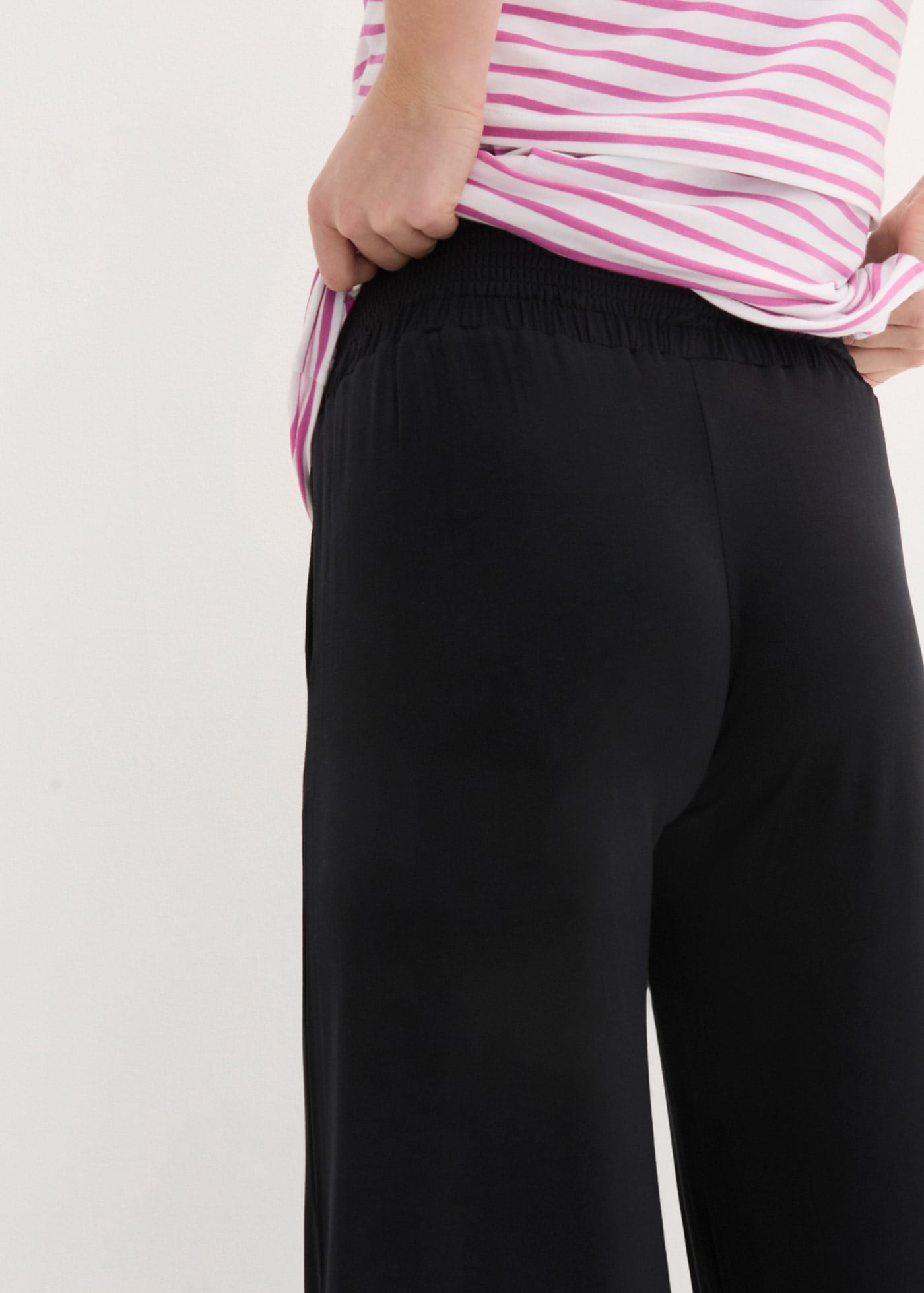 bonprix Umstandshose »Umstandsculotte aus weicher Viskose, Loose Fit«  Umstandsculotte aus weicher Viskose, Loose Fit