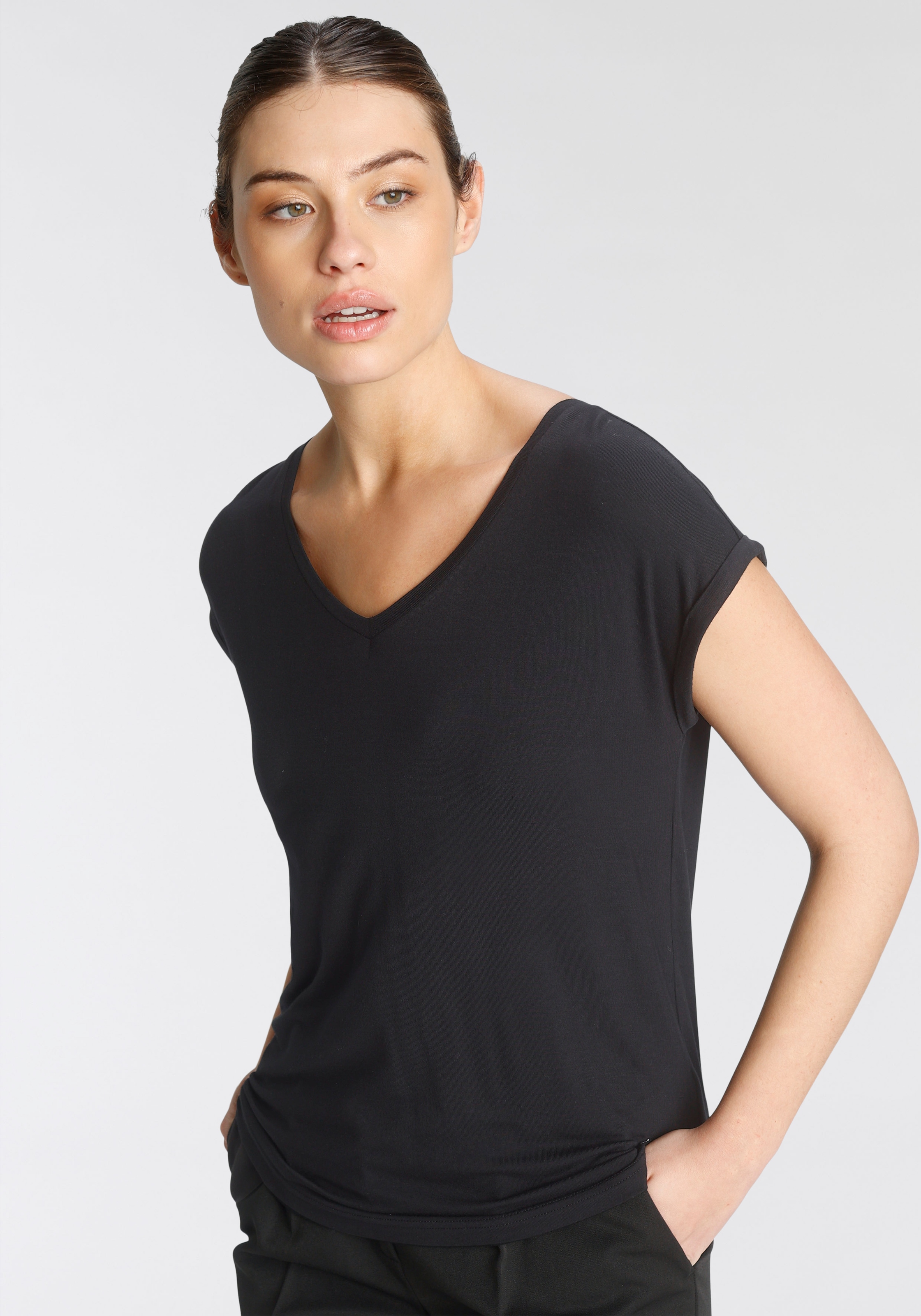 Tamaris V-Shirt, mit lockerer bequem kaufen Passform