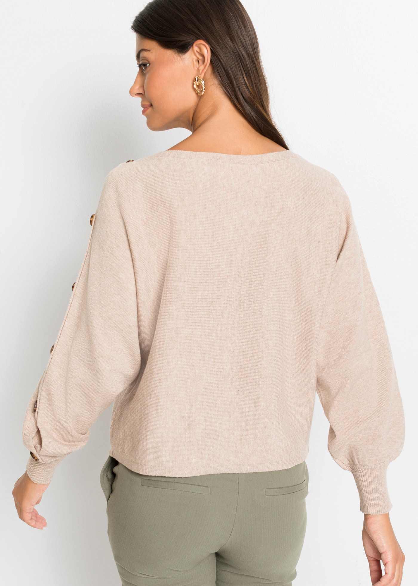 bonprix Strickpullover »Pullover« in bequemer Boxy-Passform, mit Fledermausärmeln, Zierknöpfe