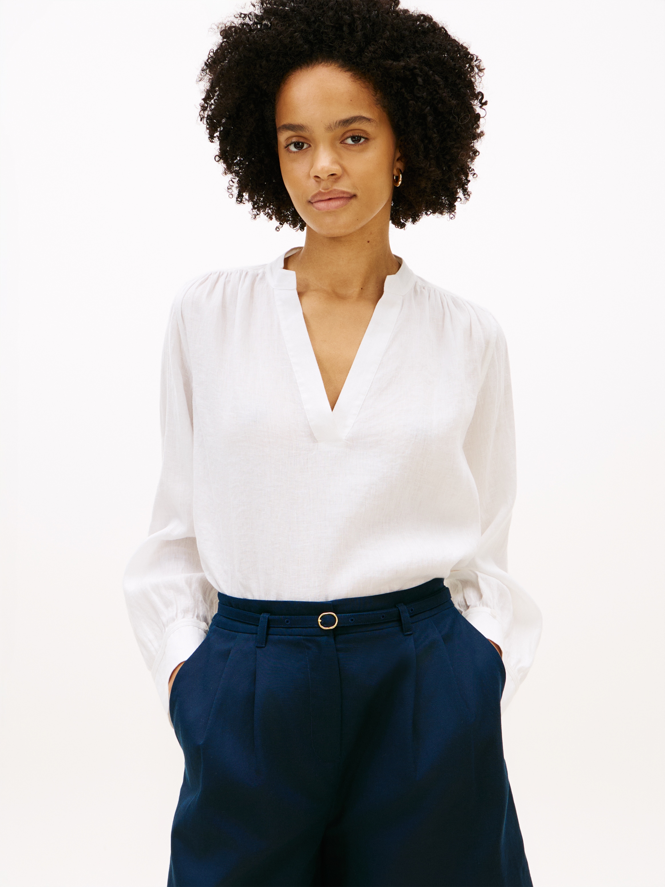 Tommy Hilfiger Langarmbluse »ESSENTIAL LINEN V-NECK LONGSLEEVE BLOUSE« mit gerafften Schultern, Relaxed Fit