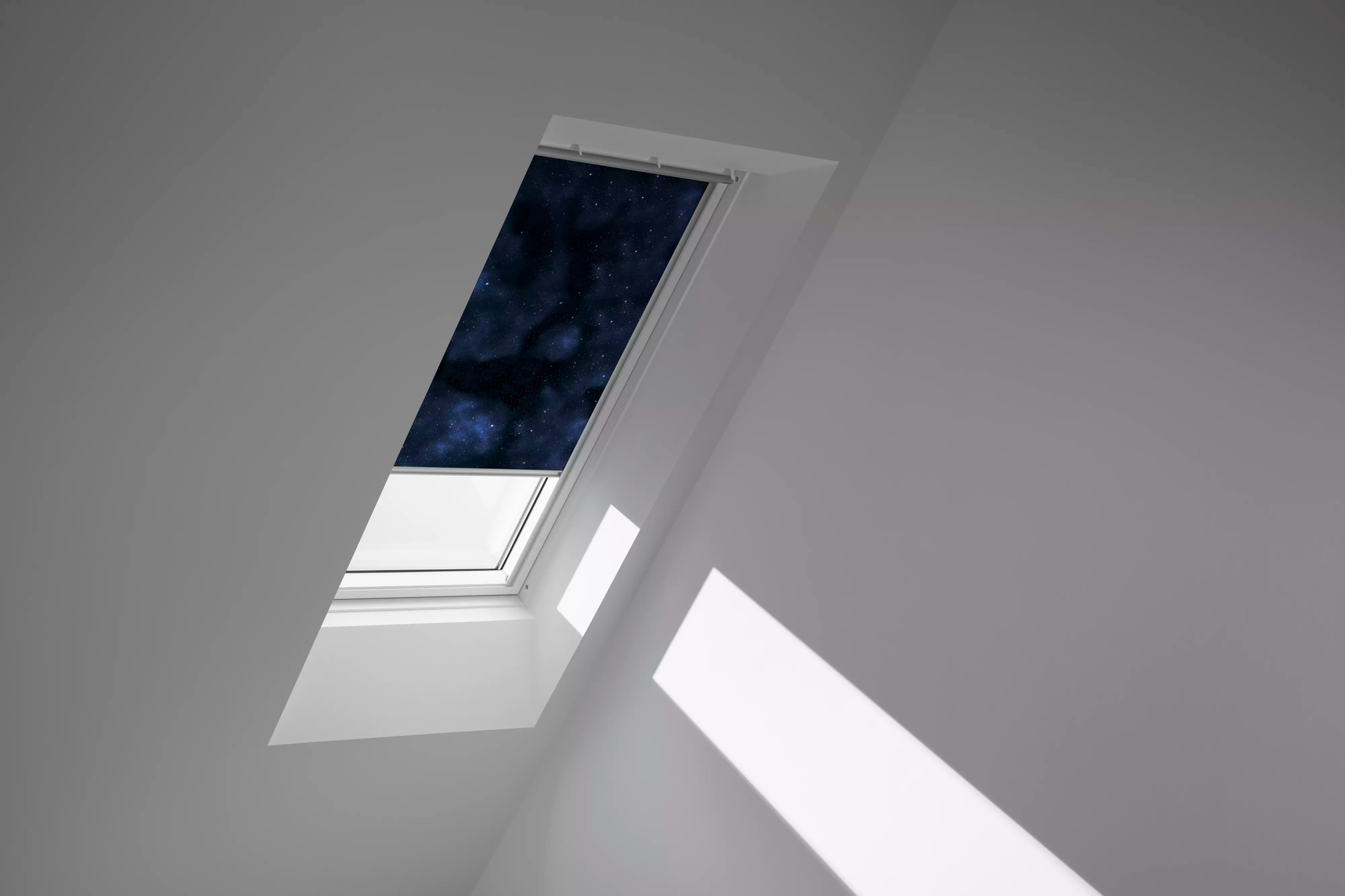 VELUX Verdunklungsrollo »DKL 4653S« verdunkelnd ohne Bohren in Führungsschienen alufarbene Führungsschienen & Griffleiste