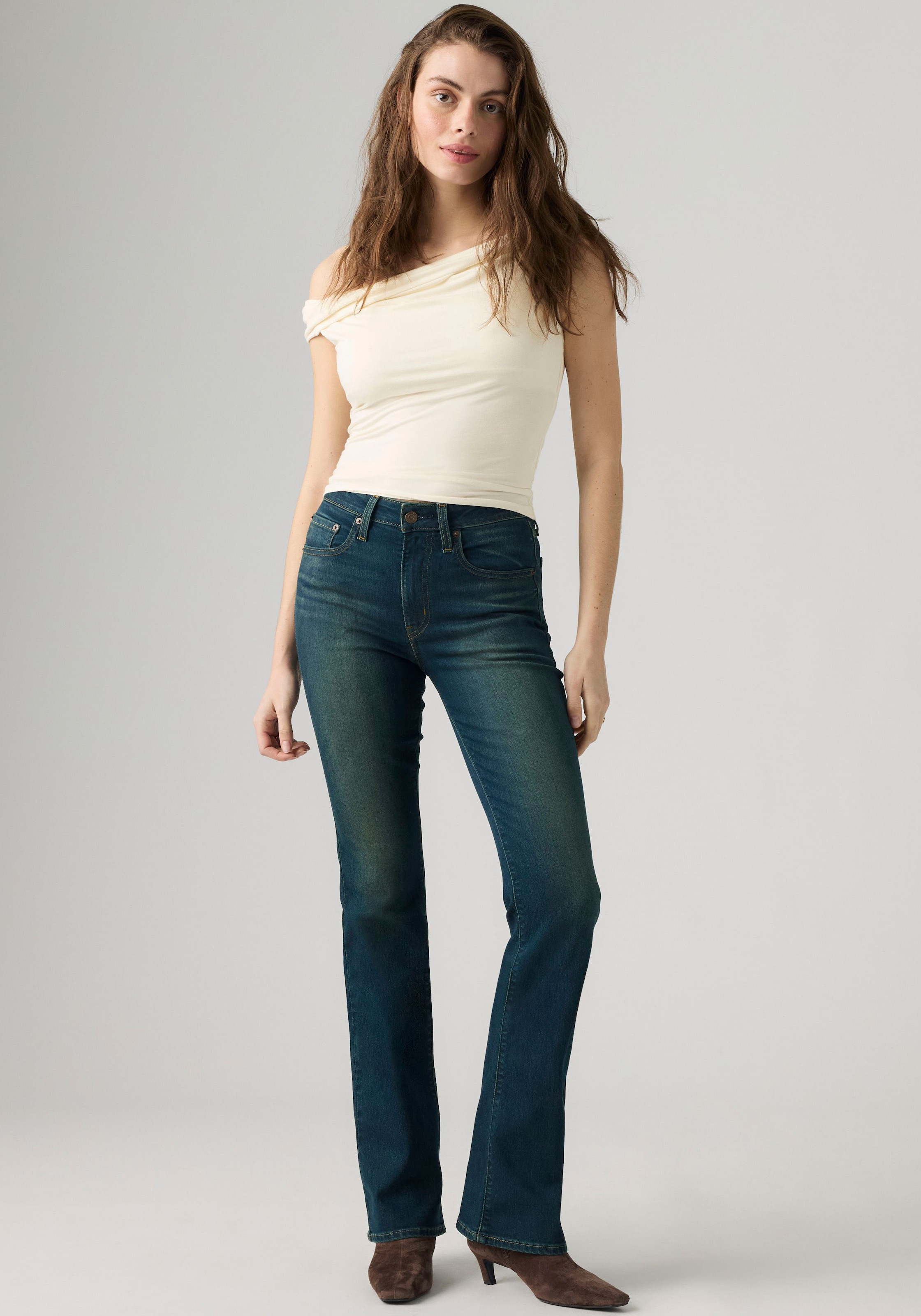 Levi's® Bootcut-Jeans »725 HIGH RISE BOOTCUT«