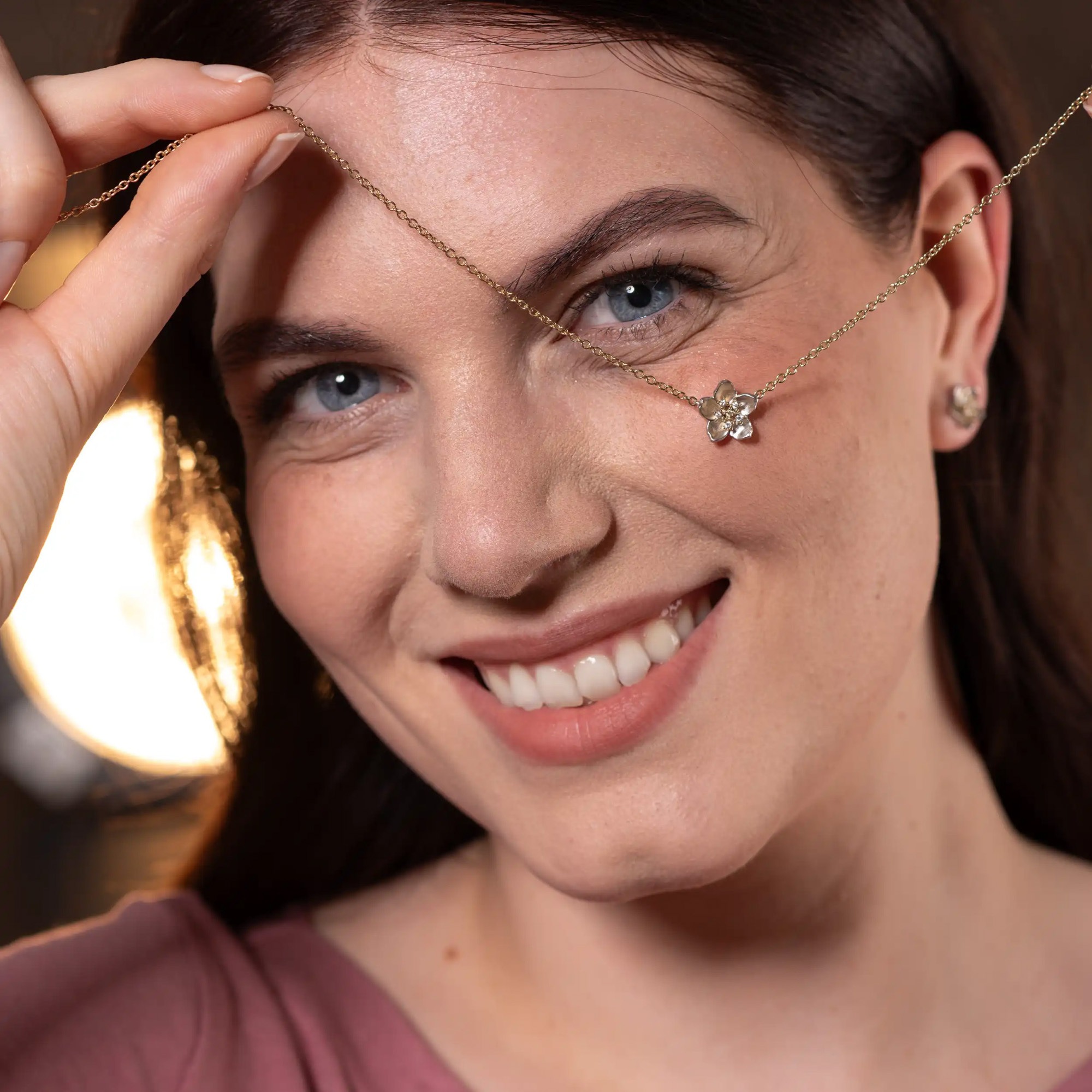 LYOMI Kette mit Anhänger »585/- GG/WG Kirschblüte 6 synth. Diam. 0,06ct.«