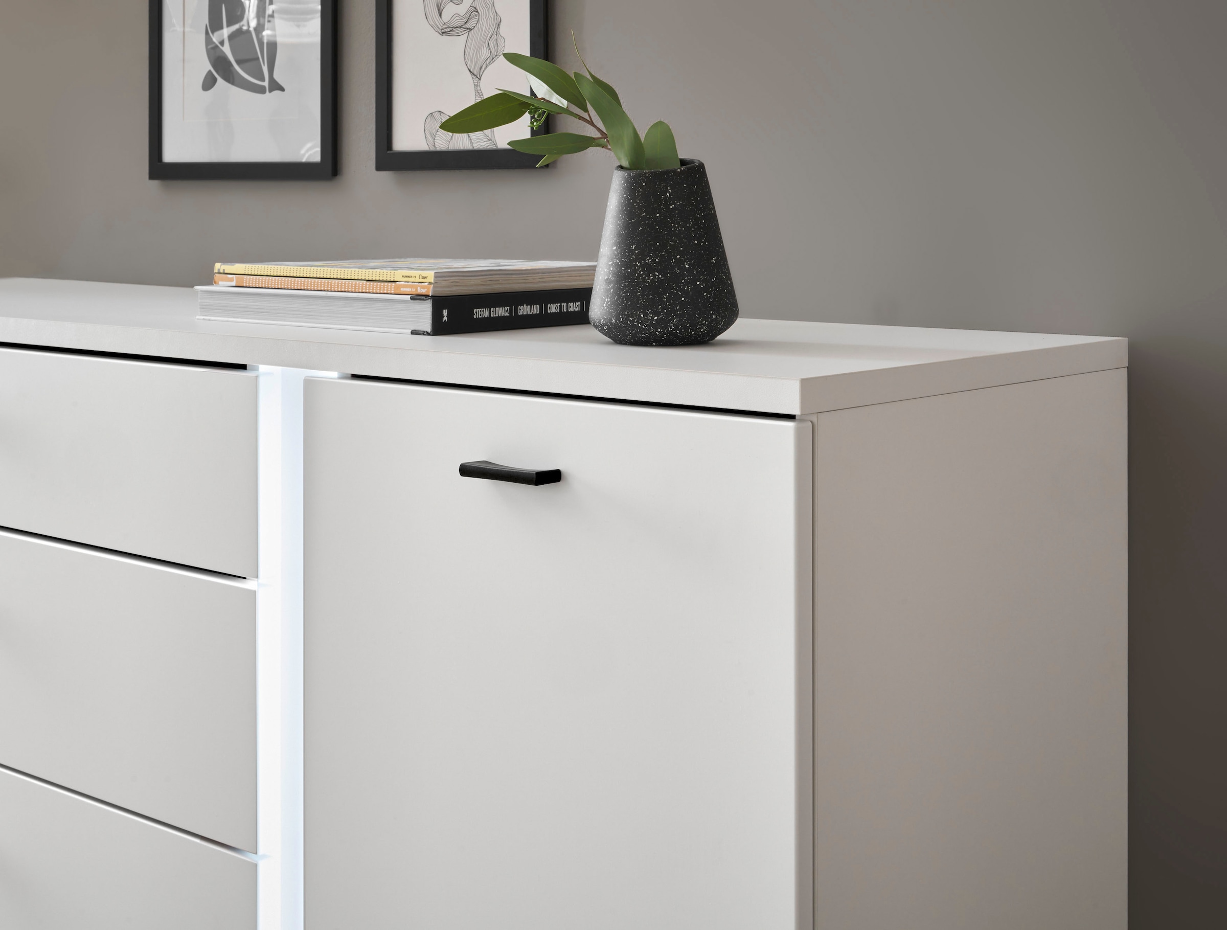INOSIGN Sideboard »LONG ISLAND«, (1 St.), in moderner Trendfarbe,inklusive senkrechter Beleuchtung,Breite 150 cm