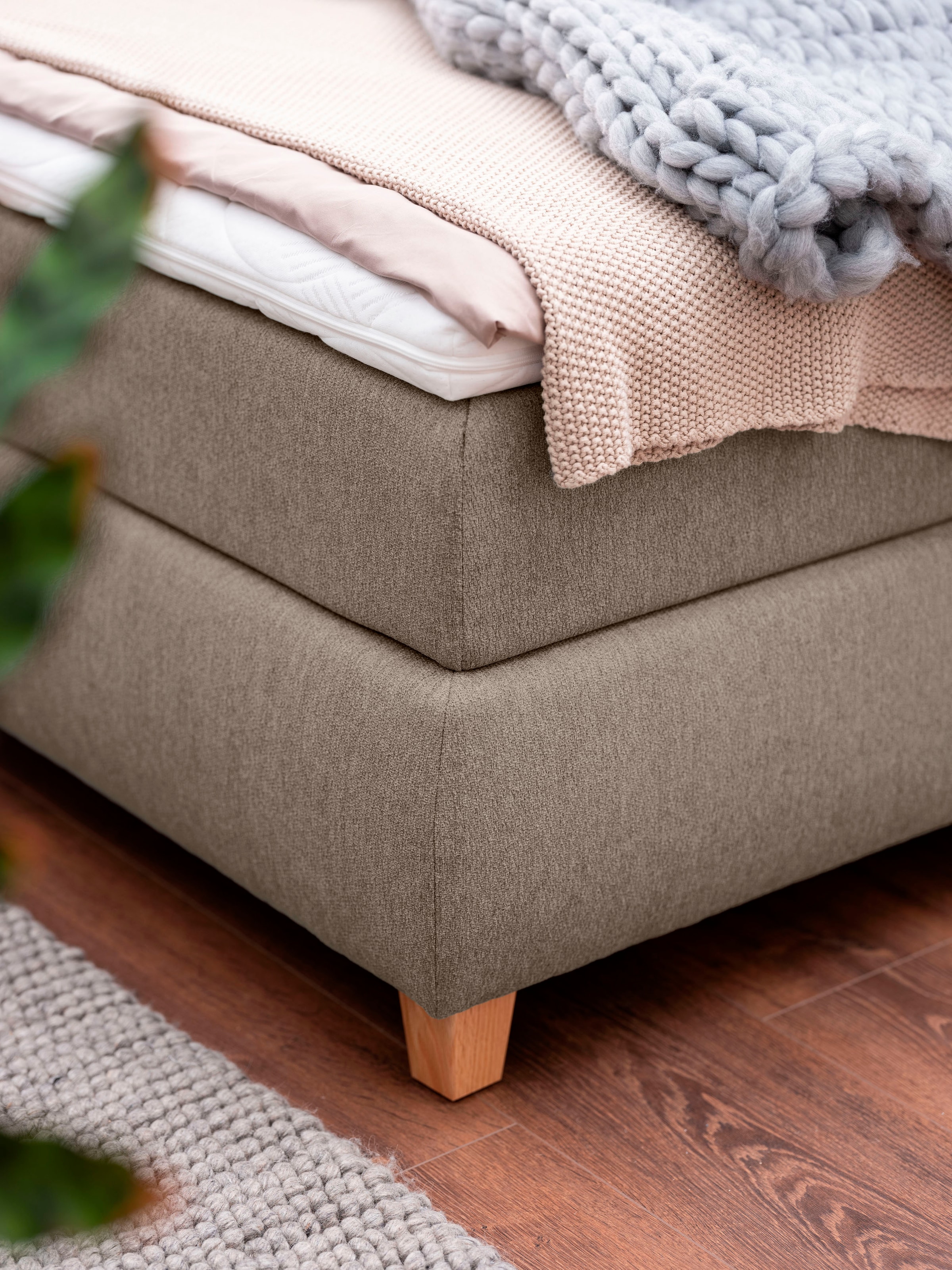 alina Boxspringbett »Luella«, ADA trendline Boxspringbett, inkl. Matratze und Viscoschaum-Topper
