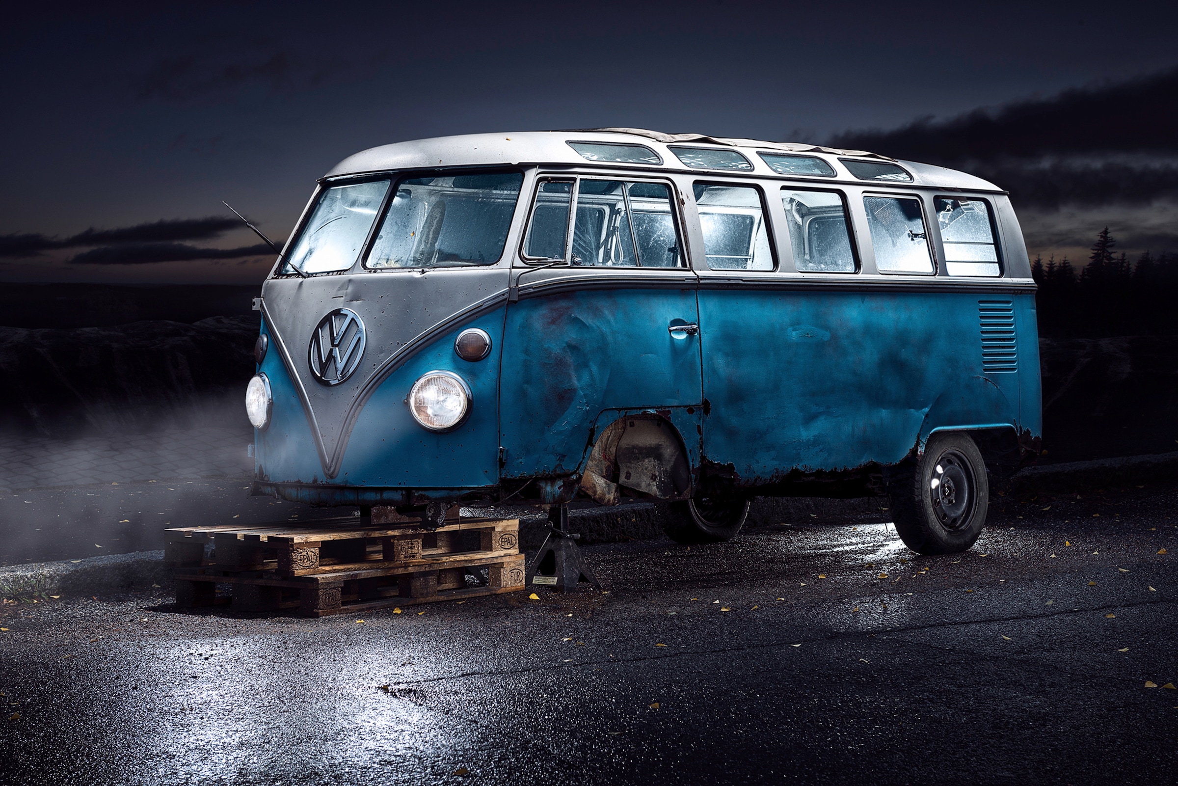 Papermoon Fototapete »Photo-Art PETRI DAMSTEN, VW KLEINBUS« günstig online kaufen