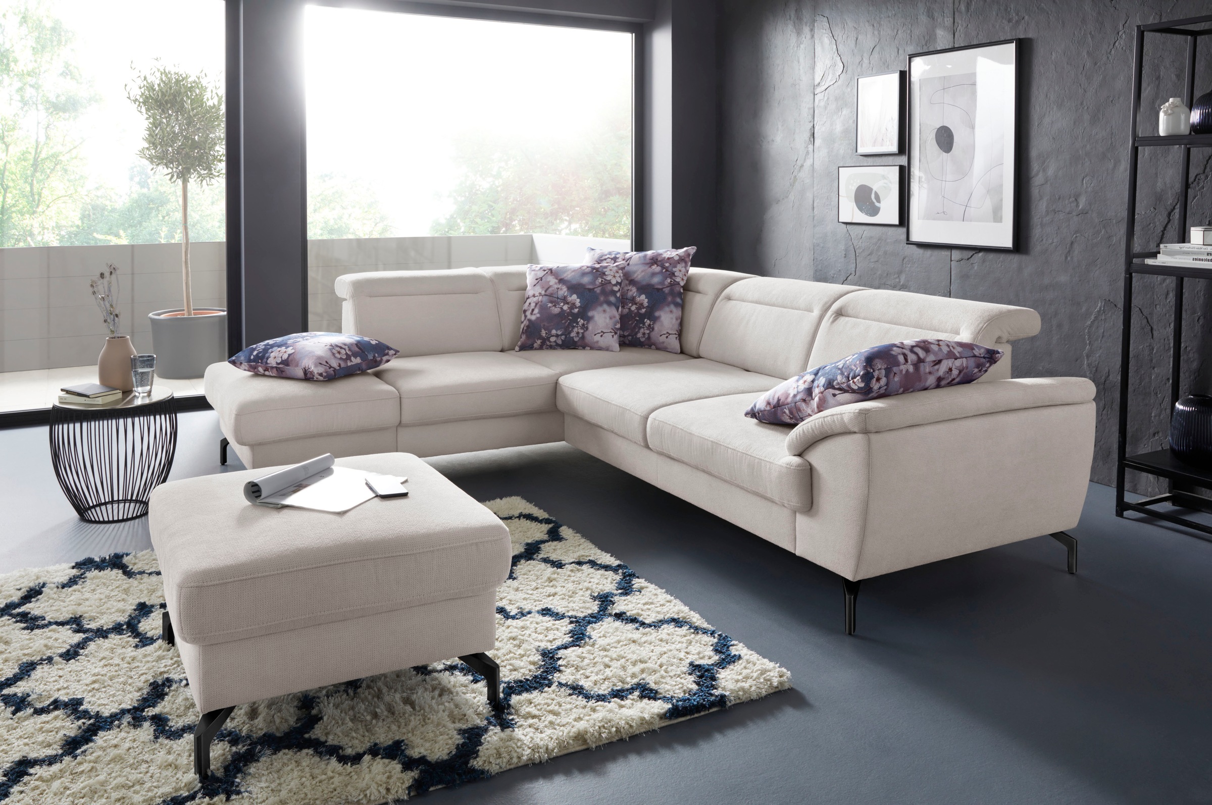 sit&more Ecksofa »Percy L-Form«, 15 cm Fußhöhe, Sitztiefenverstellung, wahlweise in 2 Fußfarben