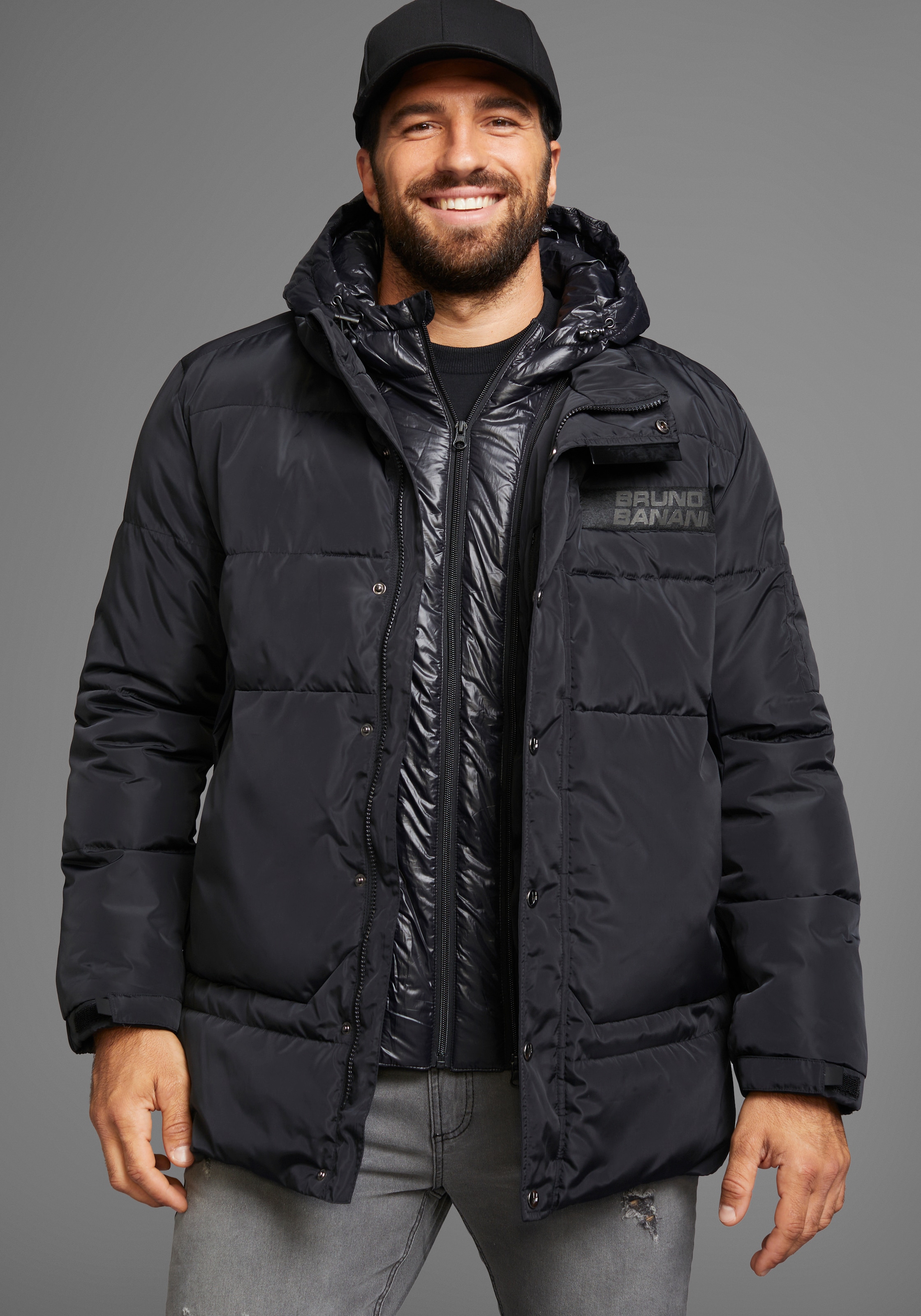 Bruno Banani Winterjacke, mit Kapuze, wärmendes Material, hochschließender Kragen, verstellbare Kapuze