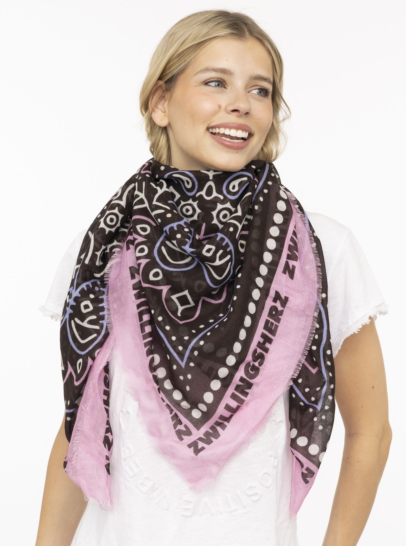 Zwillingsherz Modetuch »"Zwillingsherz Paisley"« Mustermix, Schriftzug, Fransenabschlüsse rundum, leichtes Material
