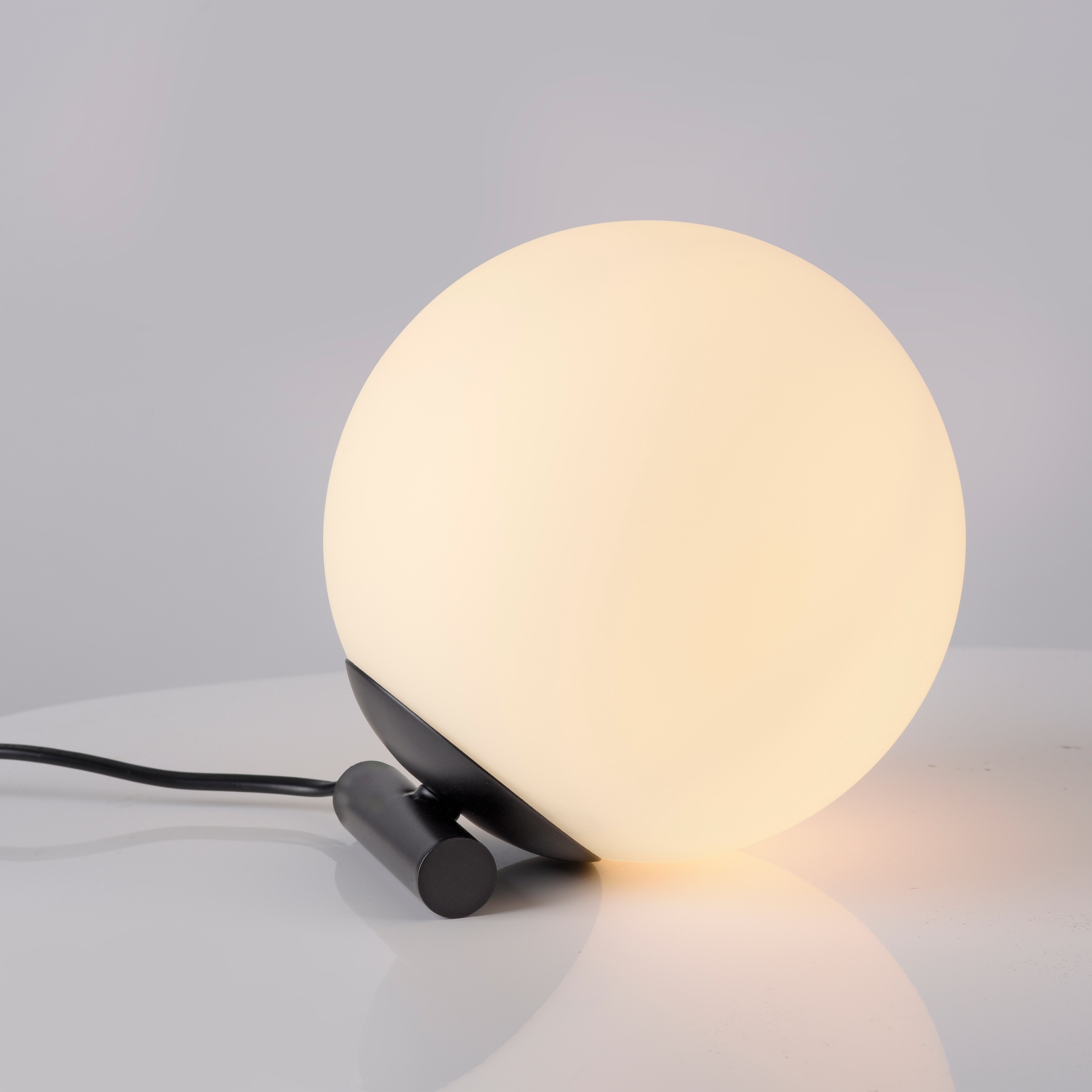 andas Tischleuchte »Nymölla«, 1 flammig, Leuchtmittel E14 | ohne Leuchtmittel, Tischleuchte mit großer Glaskugel, amberfarben oder opal matt weiß