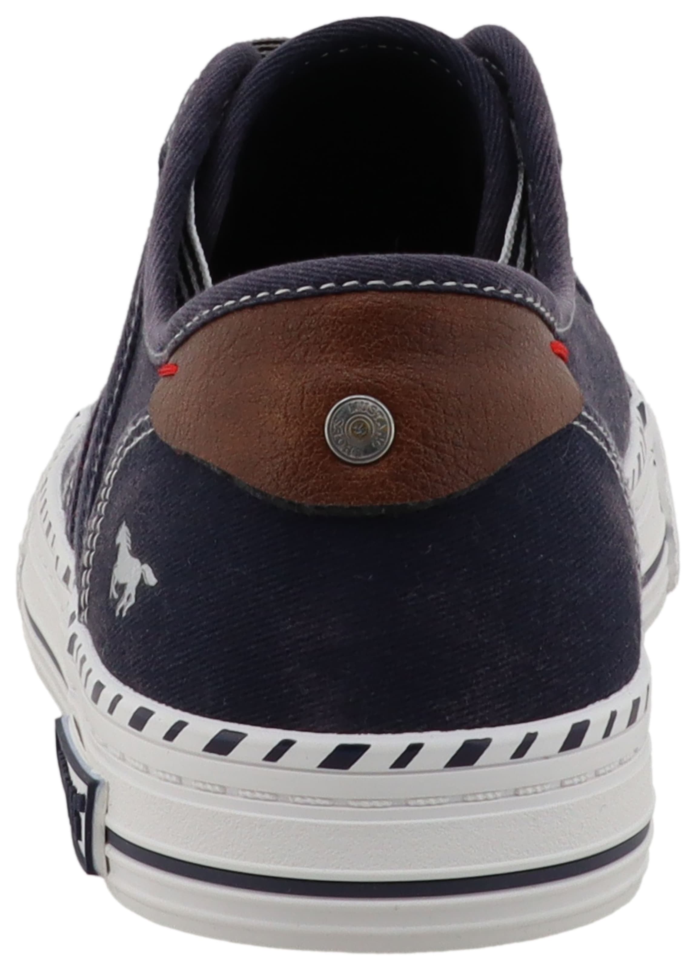 Mustang Shoes Slip-On Sneaker »Magdalena«  Slipper, Halbschuh mit Kontrastbesatz und Logoschriftzügen