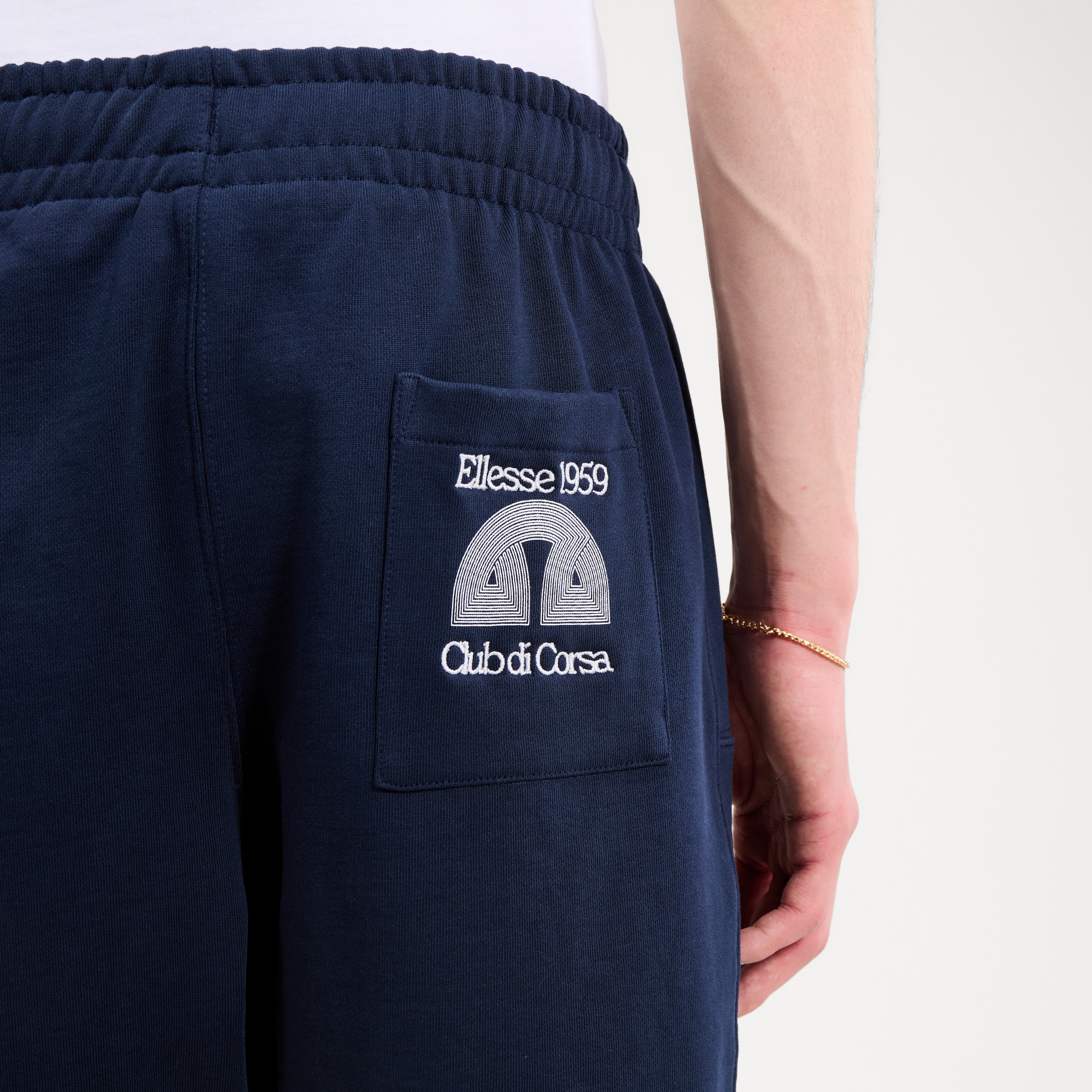 Ellesse Sweatshorts »CLUB DI CORSA SHORT«  aus Baumwolle und Polyester, mit Gummizug
