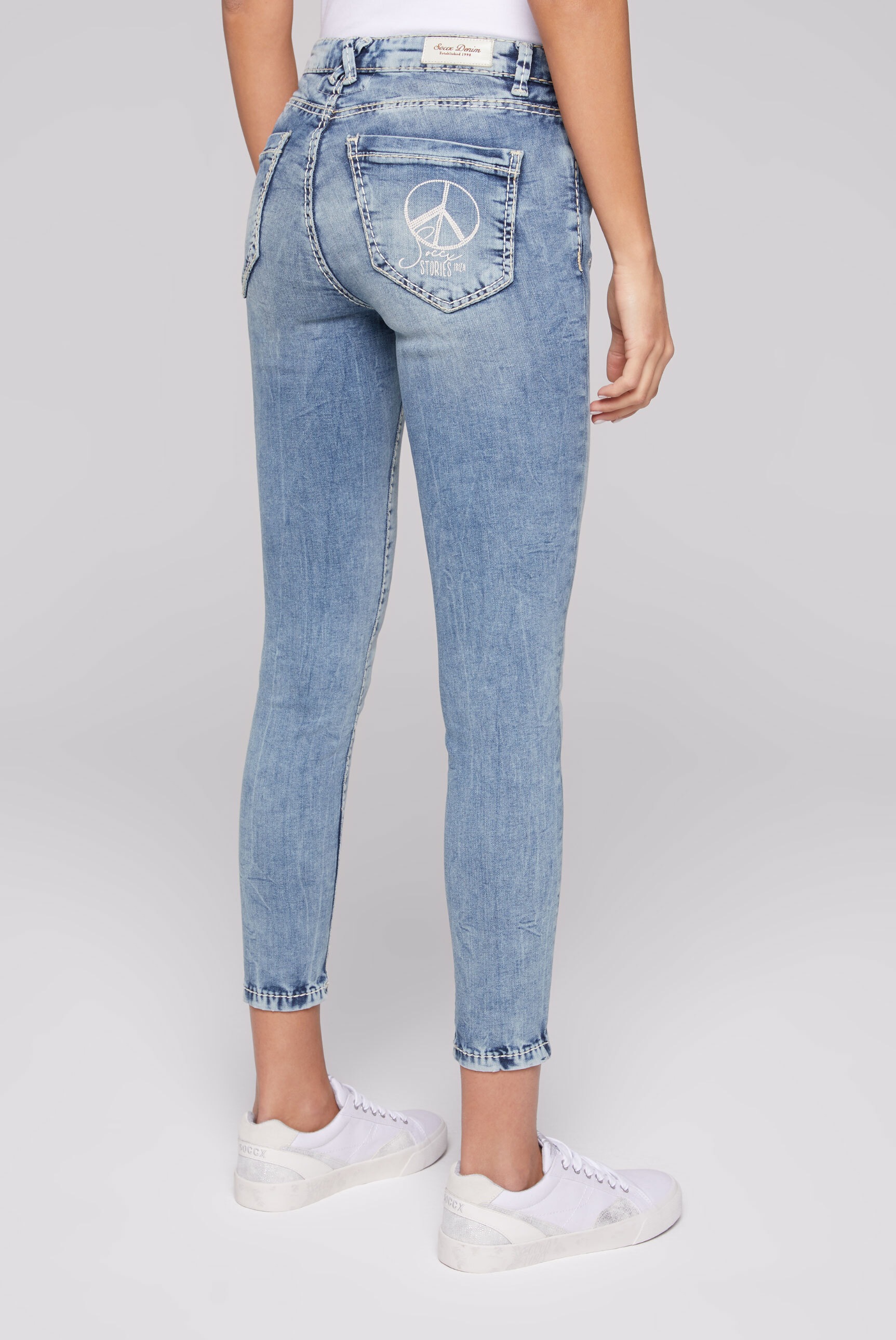 SOCCX Slim-fit-Jeans, mit verkürztem Bein