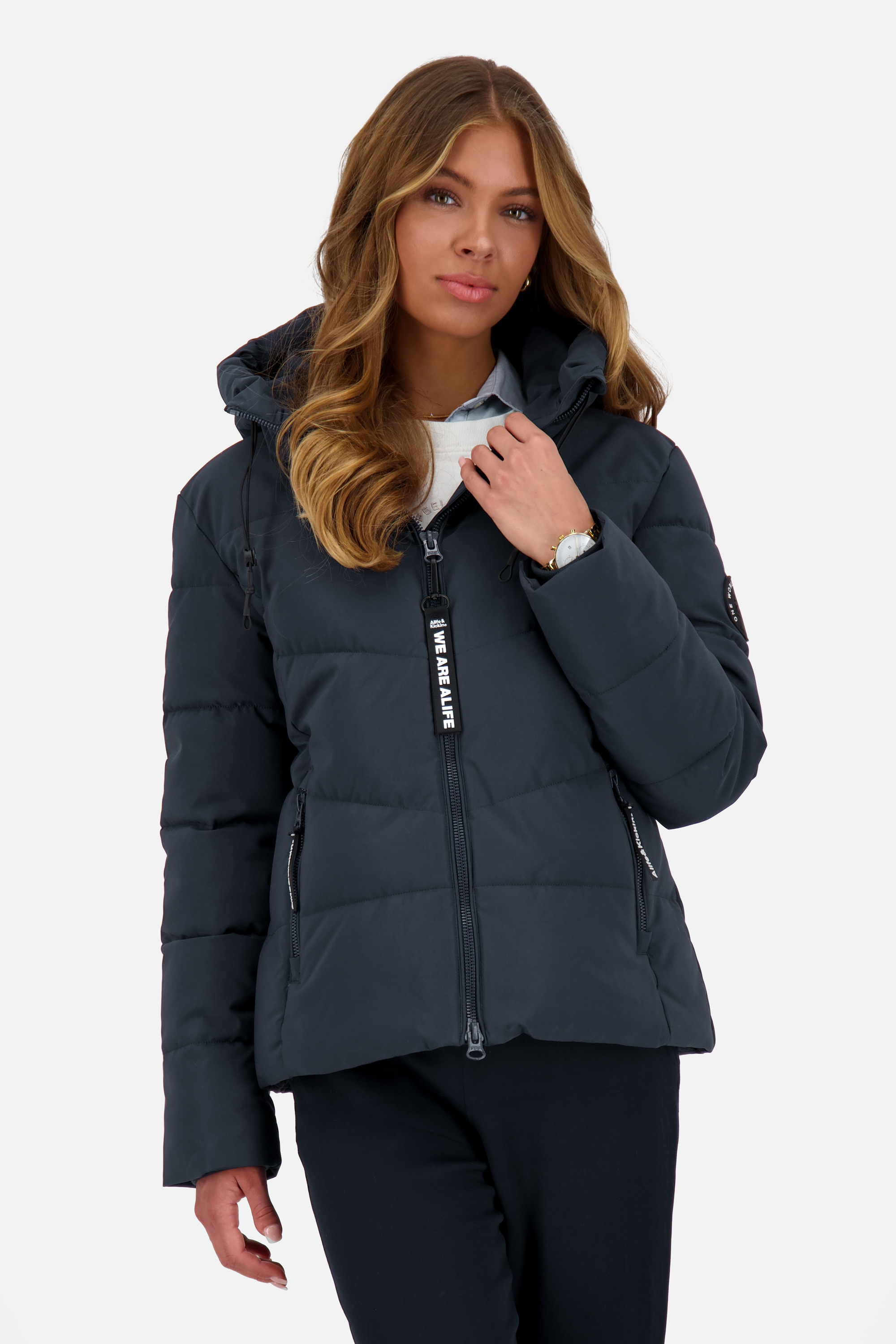 Alife & Kickin Winterjacke »Damen MicaelaAK A«, Kurze warme Jacke mit gefütterten Reißverschlusstaschen und Kapuze