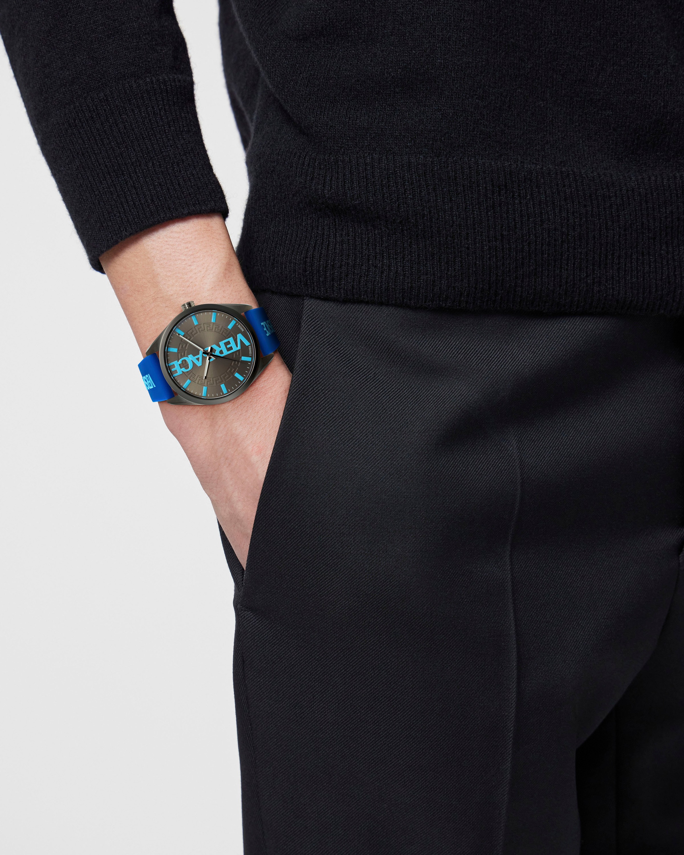 Versace Quarzuhr »V-VERTICAL«, Armbanduhr, Herrenuhr, Swiss Made, Leuchtzeiger, Saphirglas, analog