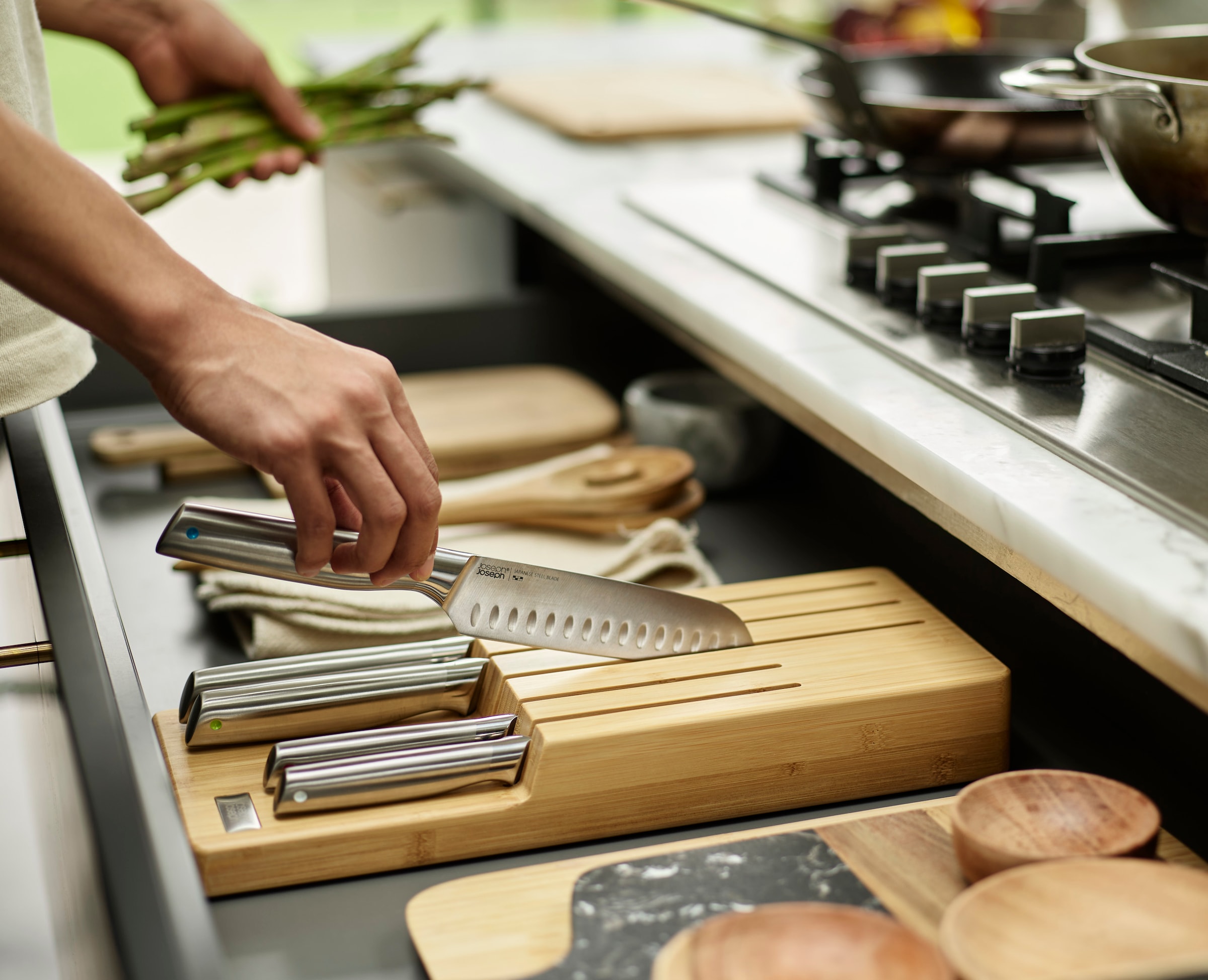 Joseph Joseph Messer-Set »Elevate Steel Knives Bamboo Store«, (6 tlg.), rutschfest, Bambus, japanischer Edelstahl
