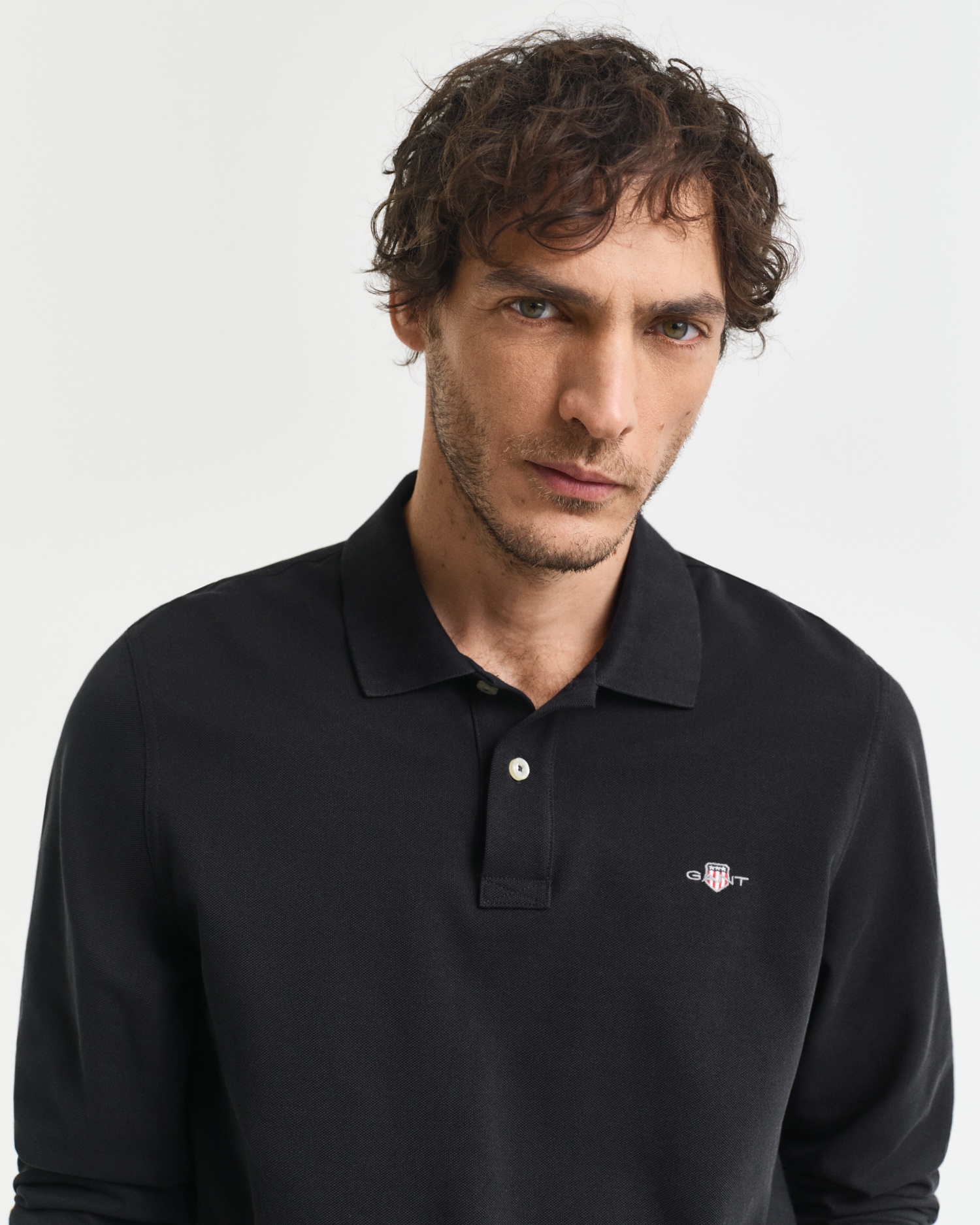 Gant Poloshirt »REG SHIELD LS PIQUE RUGGER« mit Logotickerei auf der Brust