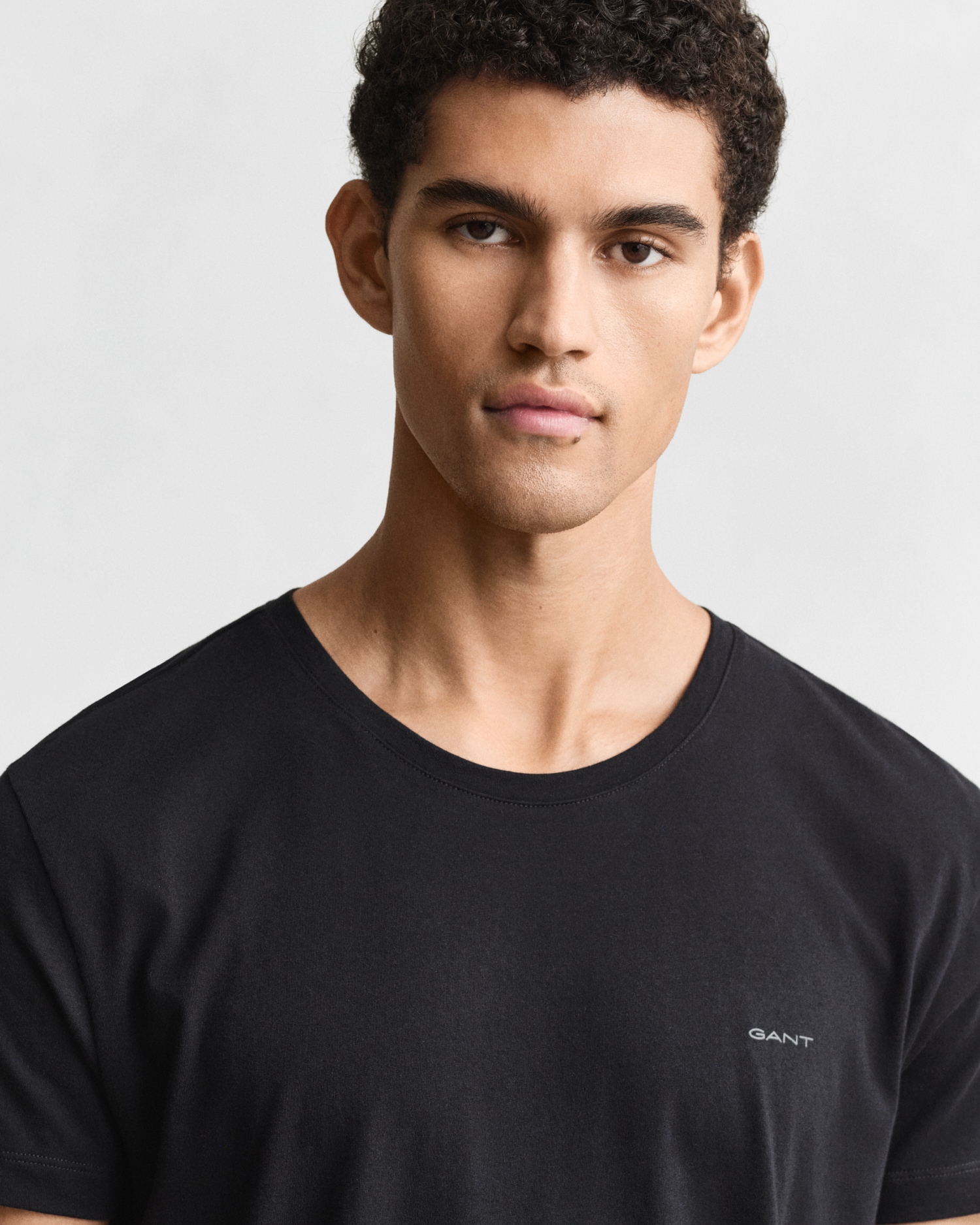 Gant Kurzarmshirt »C-NECK T-SHIRT 2-PACK« Mit Rundhalsausschnitt