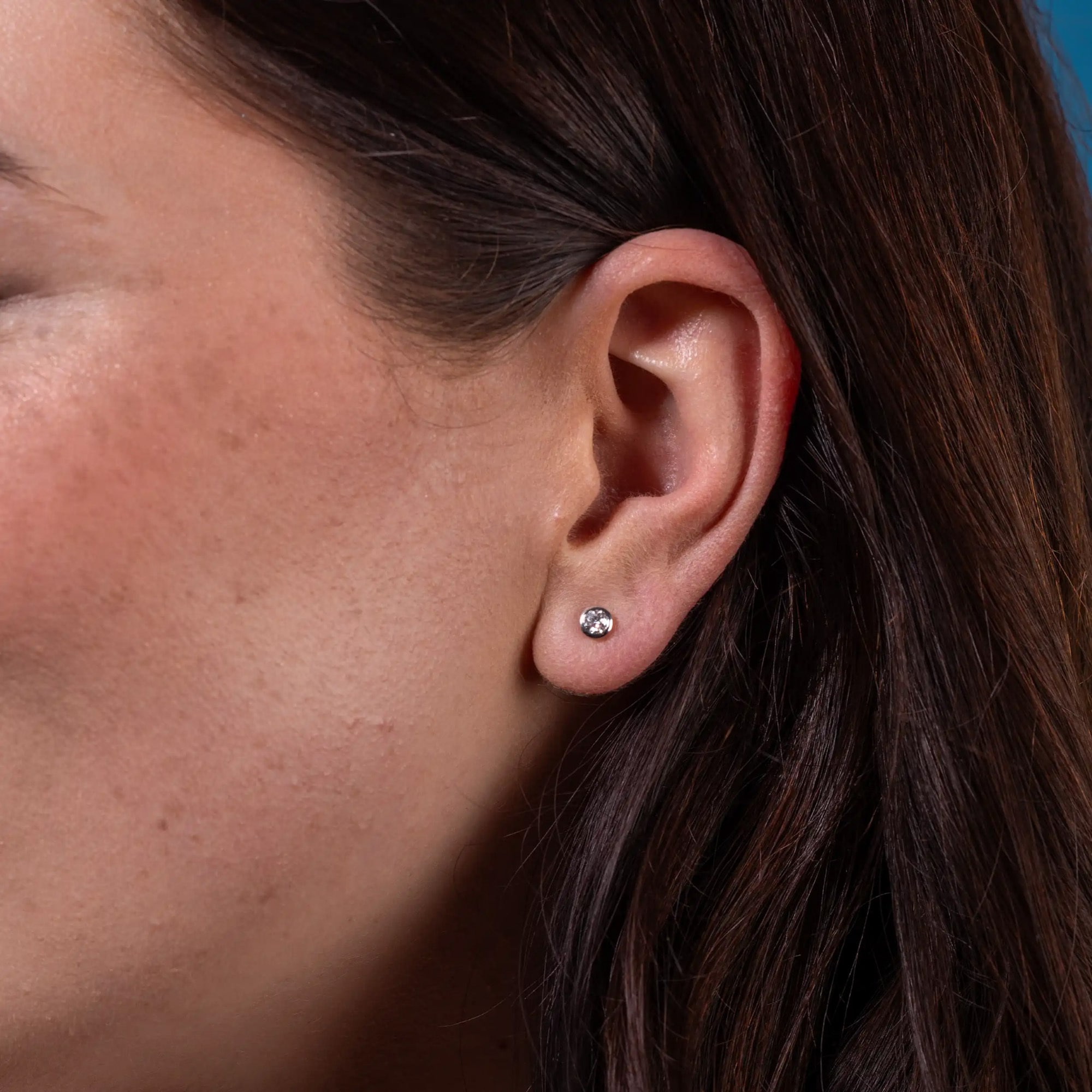 LYOMI Paar Ohrstecker »585/- Weißgold 2 synth. Diam. 0,25 ct.«