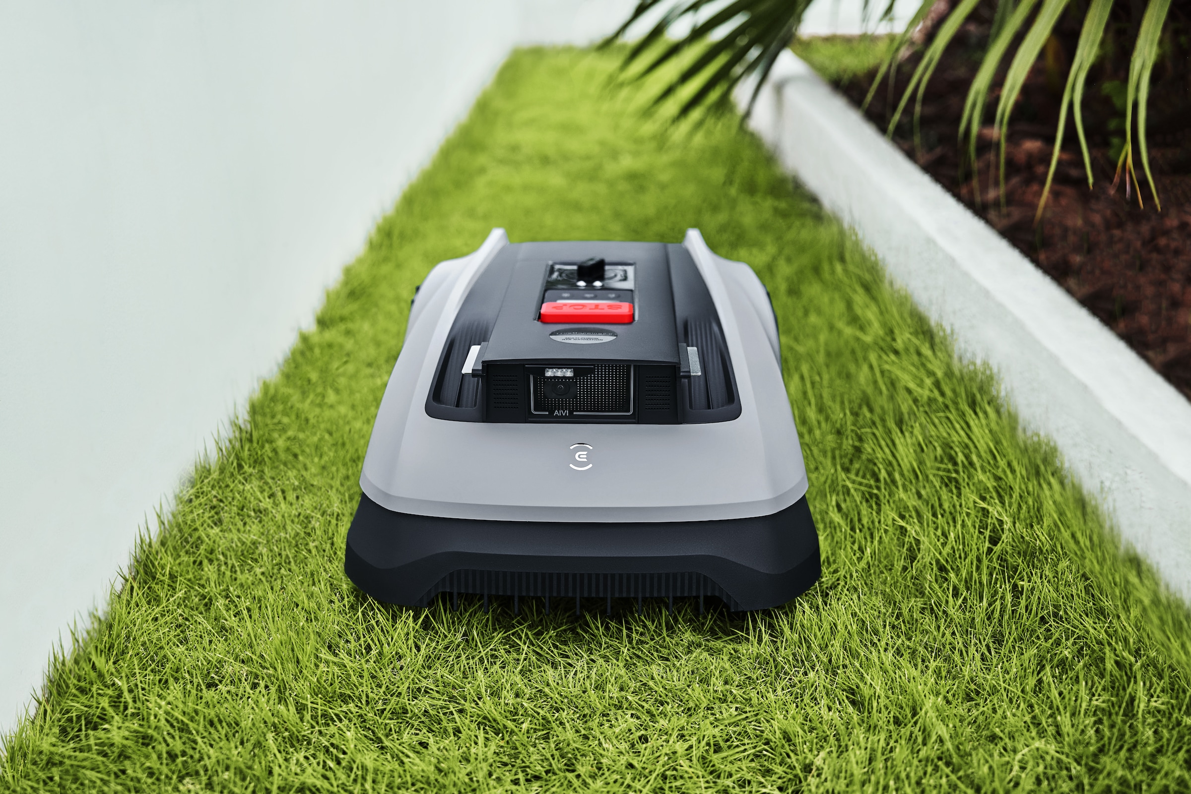 ECOVACS Rasenmähroboter »GOAT O600 RTK« Mäheffizienz von 100 m²/h,   mit präziser RTK-Navigation und KI-Kamera zur Hindernisvermeidung