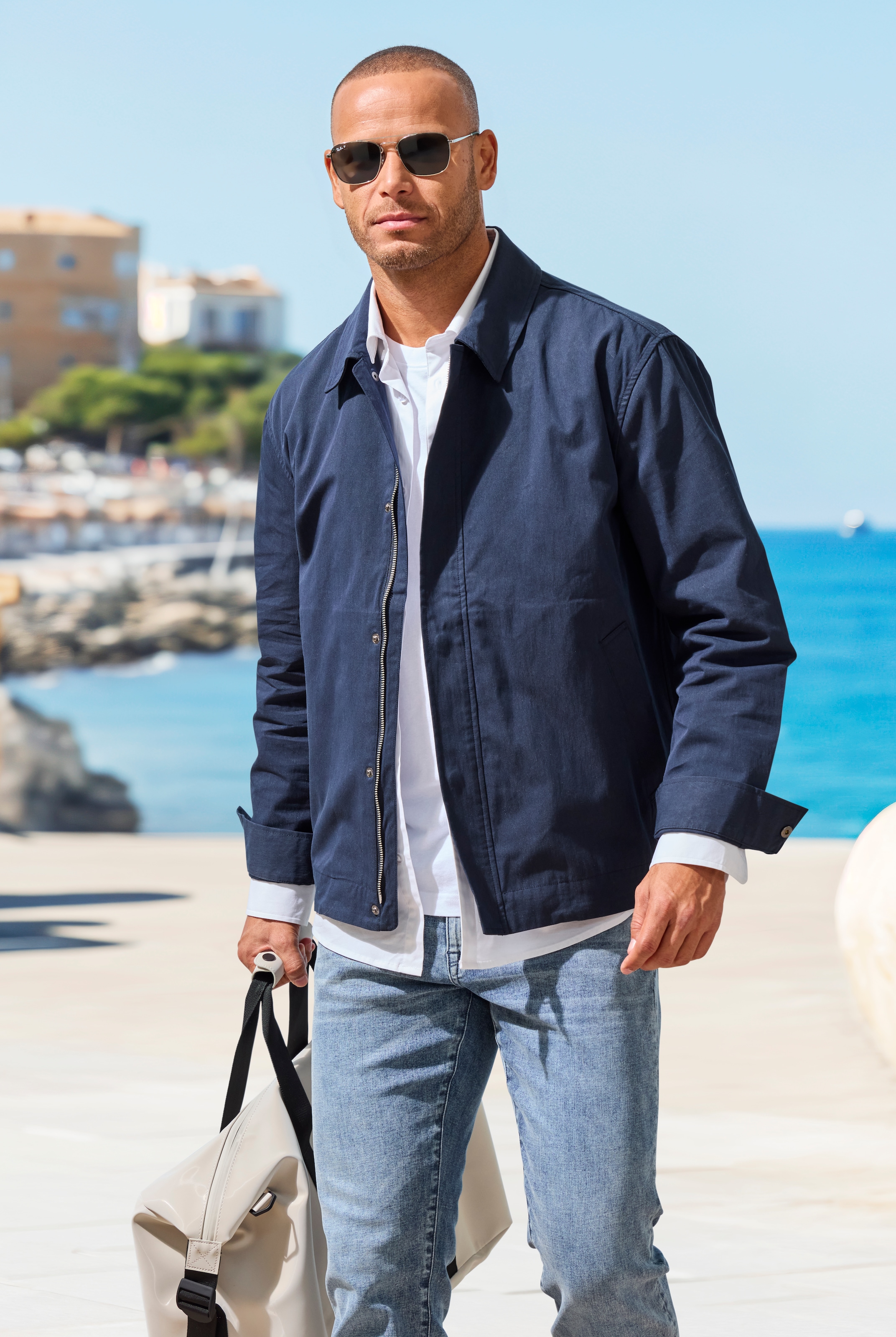 Buffalo 5-Pocket-Jeans »Straight-fit«, mit normaler Bundhöhe, aus elastischer Denim-Qualität