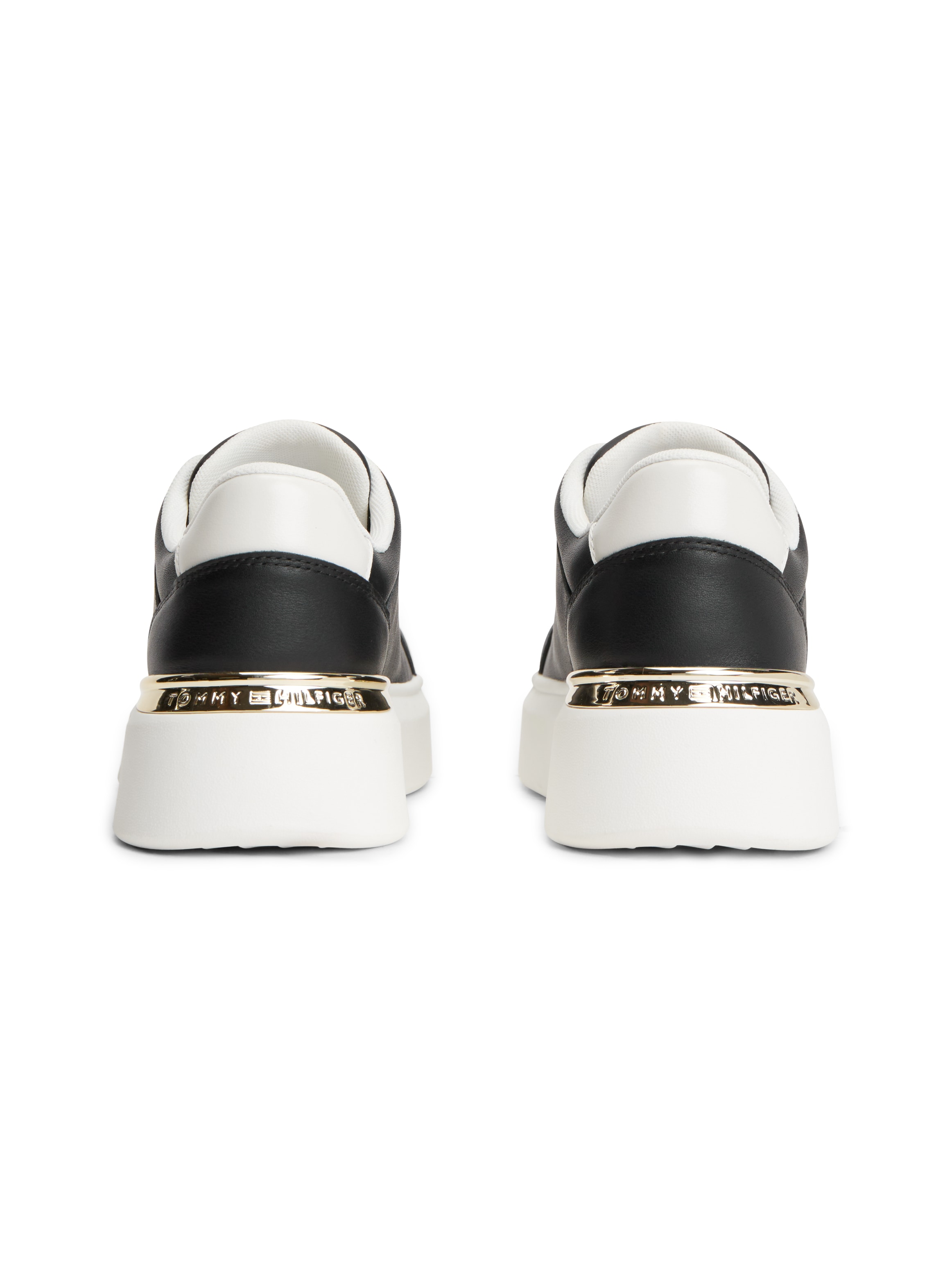 Tommy Hilfiger Plateausneaker »TH CHIC PLATFORM«  Freizeitschuh, Halbschuh, Schnürer mit seitlichem TH-Emblem
