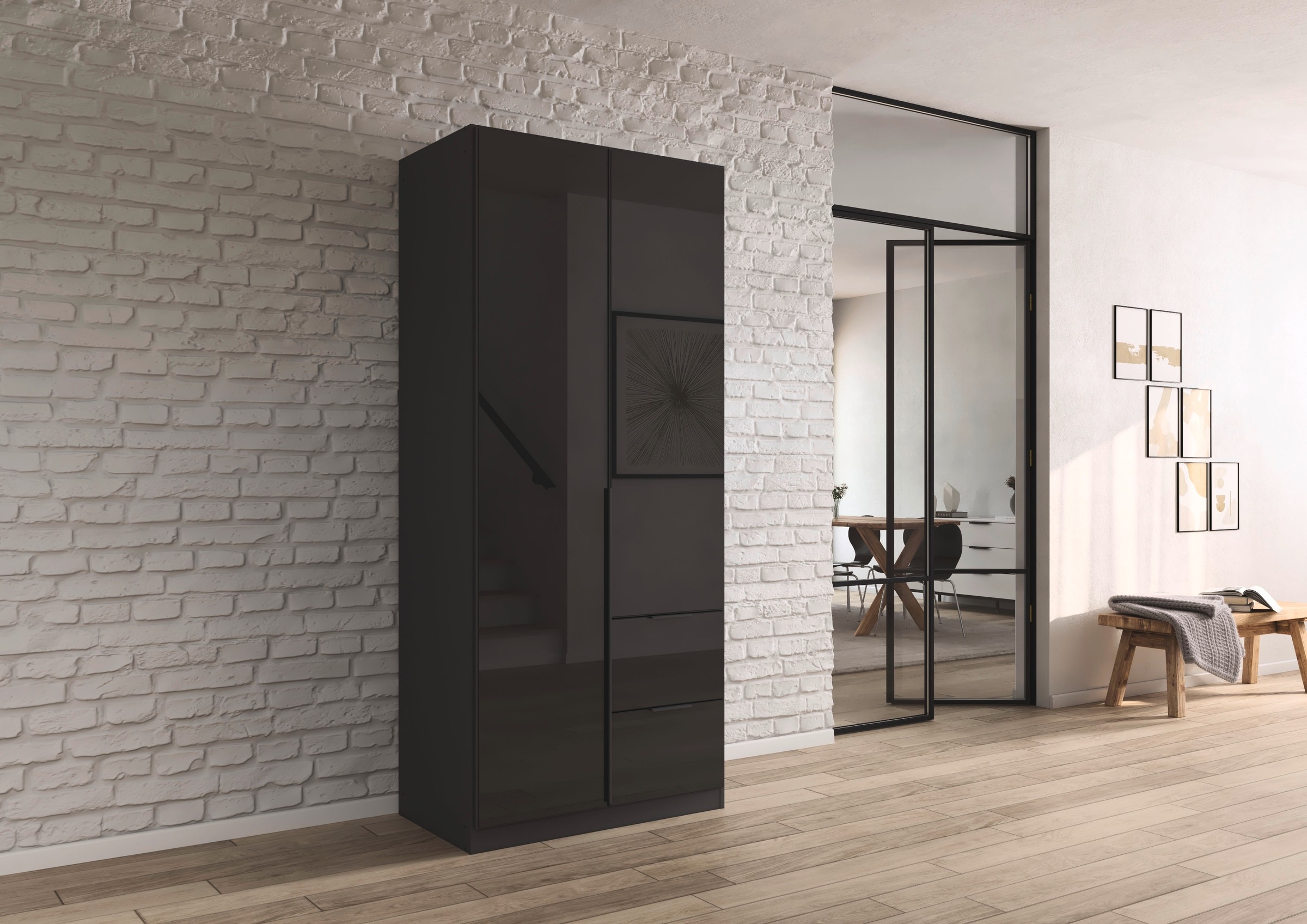 rauch Drehtürenschrank »Kleiderschrank Kleiderschränke Schrank Garderobe AGORDO mit Glasfront«, (in zwei Griff-Farben mit Glasfront), mit Außenschubkästen, in 6 Breiten und 2 Höhen MADE IN GERMANY