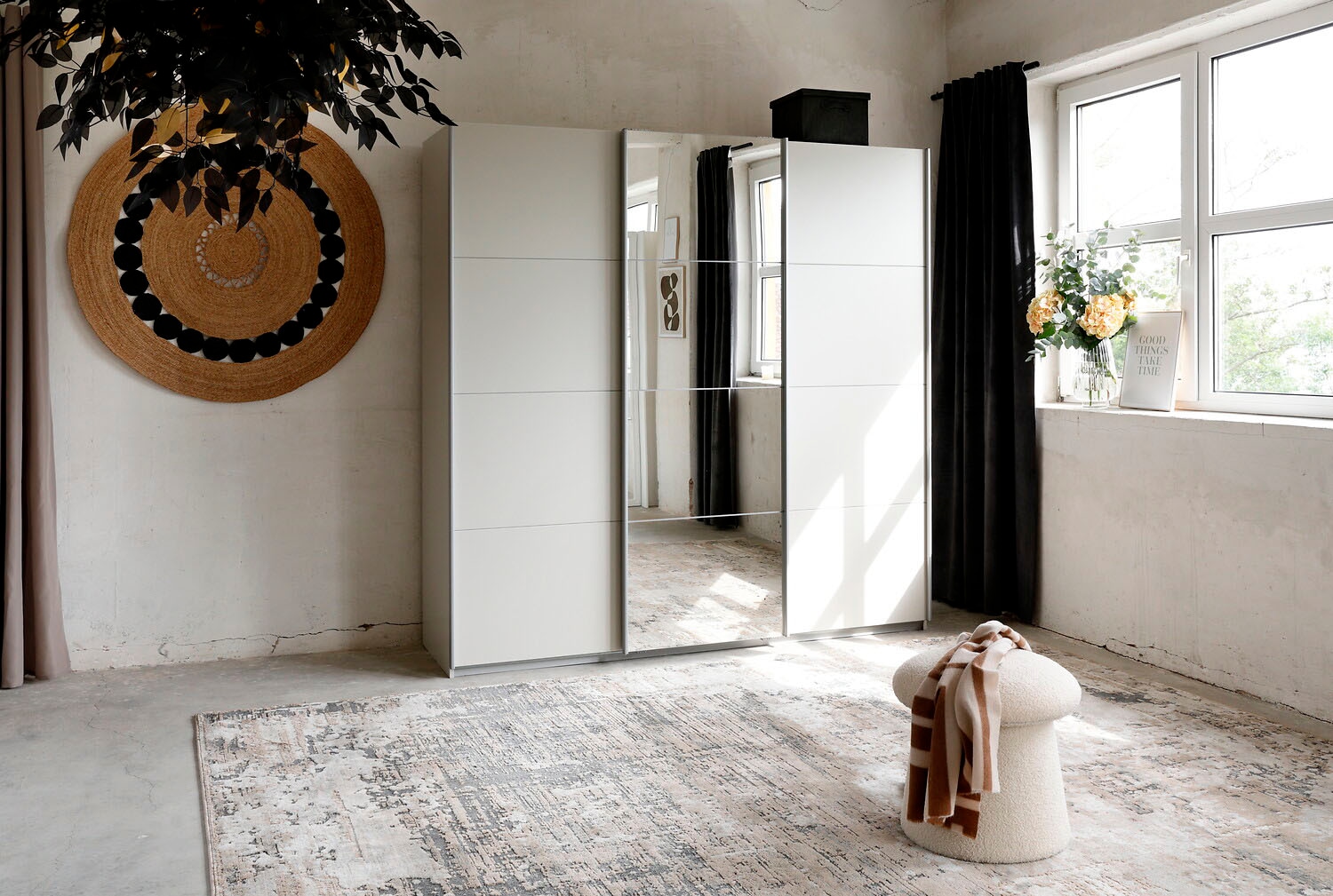 rauch Schwebetürenschrank »Kleiderschrank Schrank Garderobe AGORDO«, Top Innenausstattung, in 4 Breiten und 2 Höhen MADE IN GERMANY
