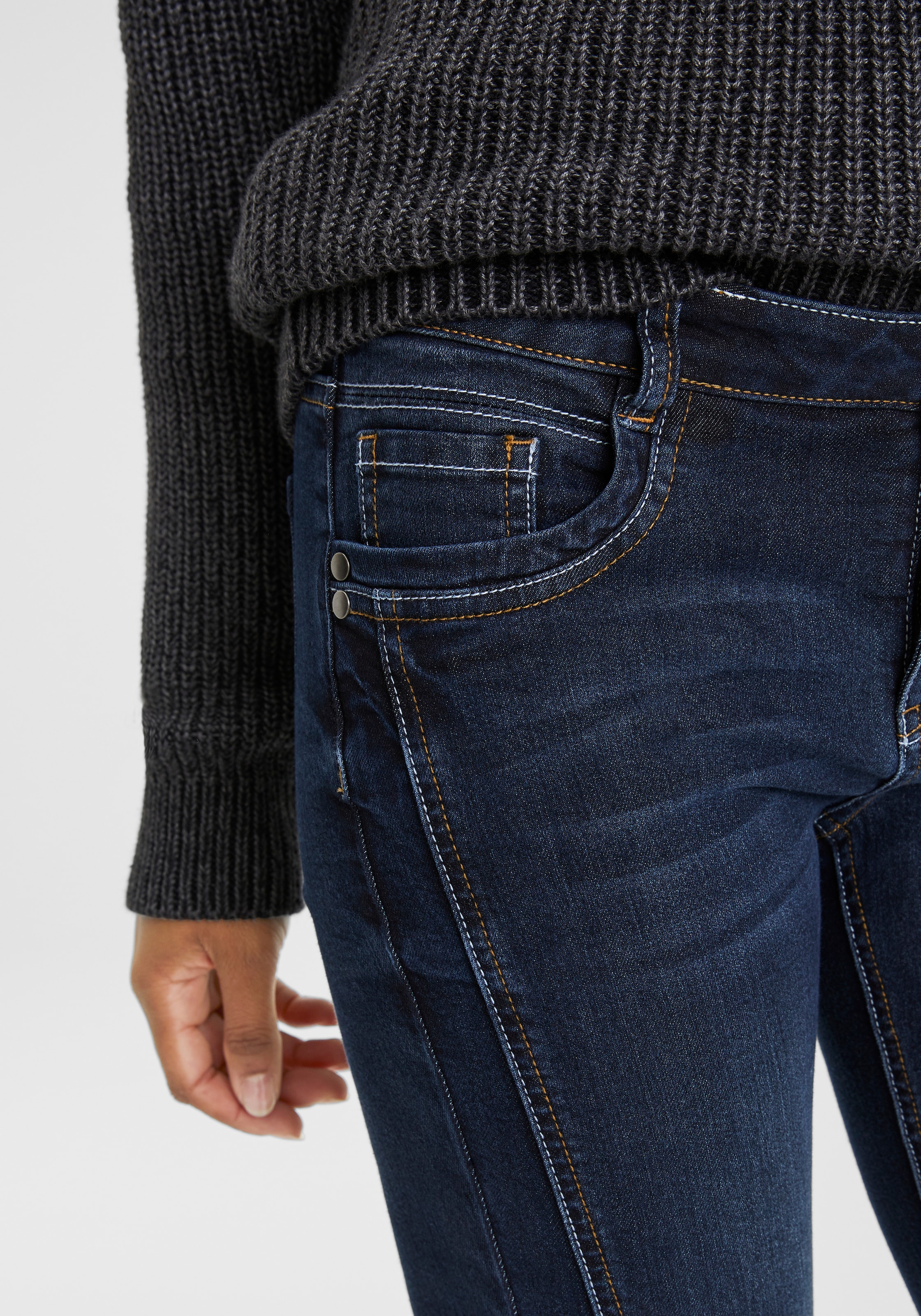 Arizona Röhrenjeans, normale Leibhöhe, kontrastfarbene Details, Used-Waschung
