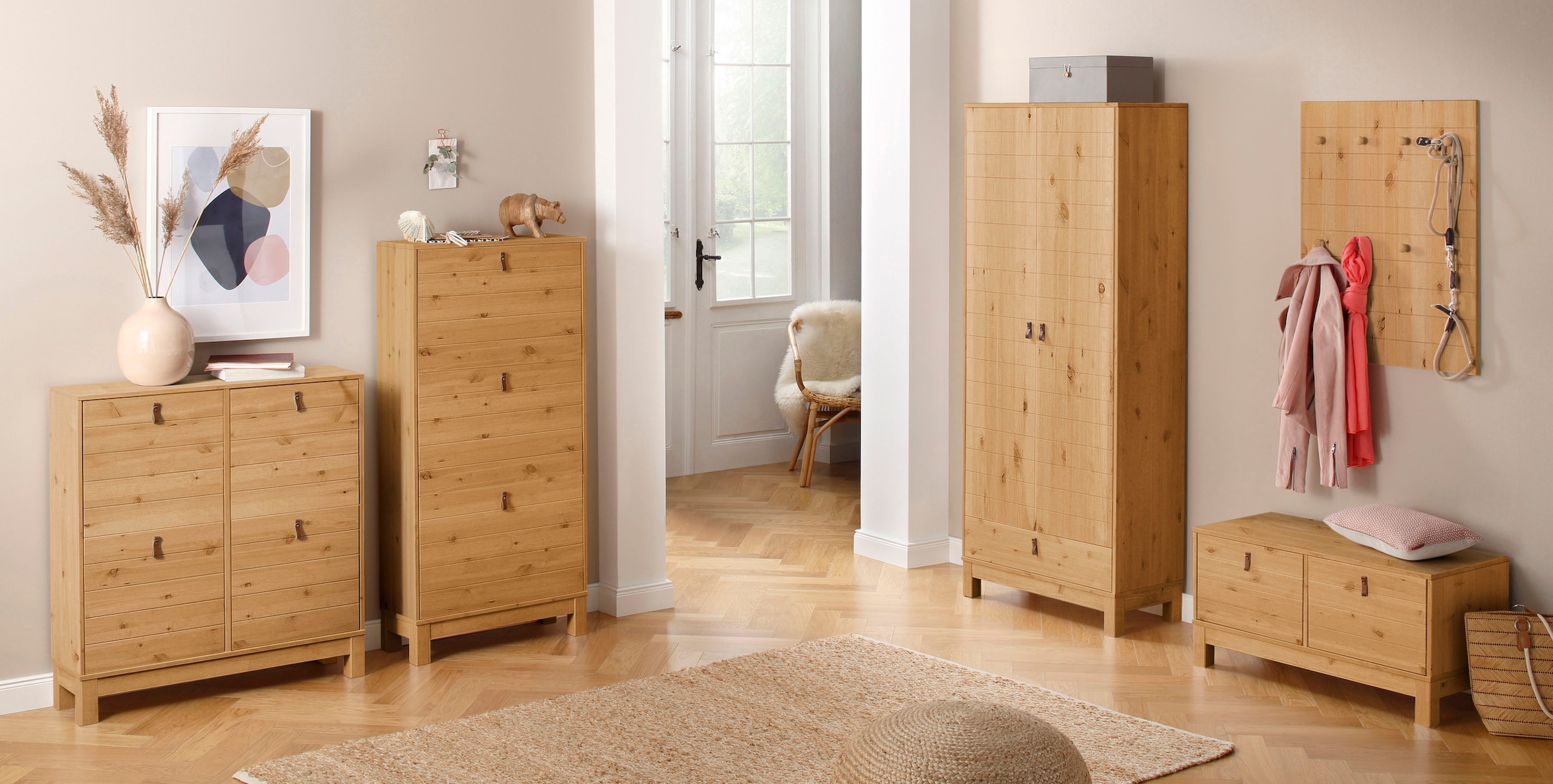 Home affaire Garderobenschrank »Ella«, aus massivem Kiefernholz, in verschiedenen Farbvarianten, Breite 75 cm