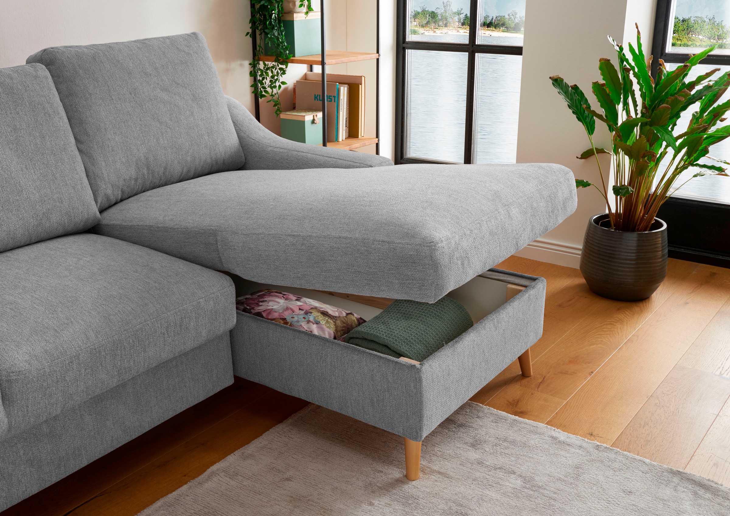 INOSIGN Ecksofa »Valentina L-Form«, 2 Zierkissen, mit Seitentasche, ausziehbarer Liegefläche, Bettkasten