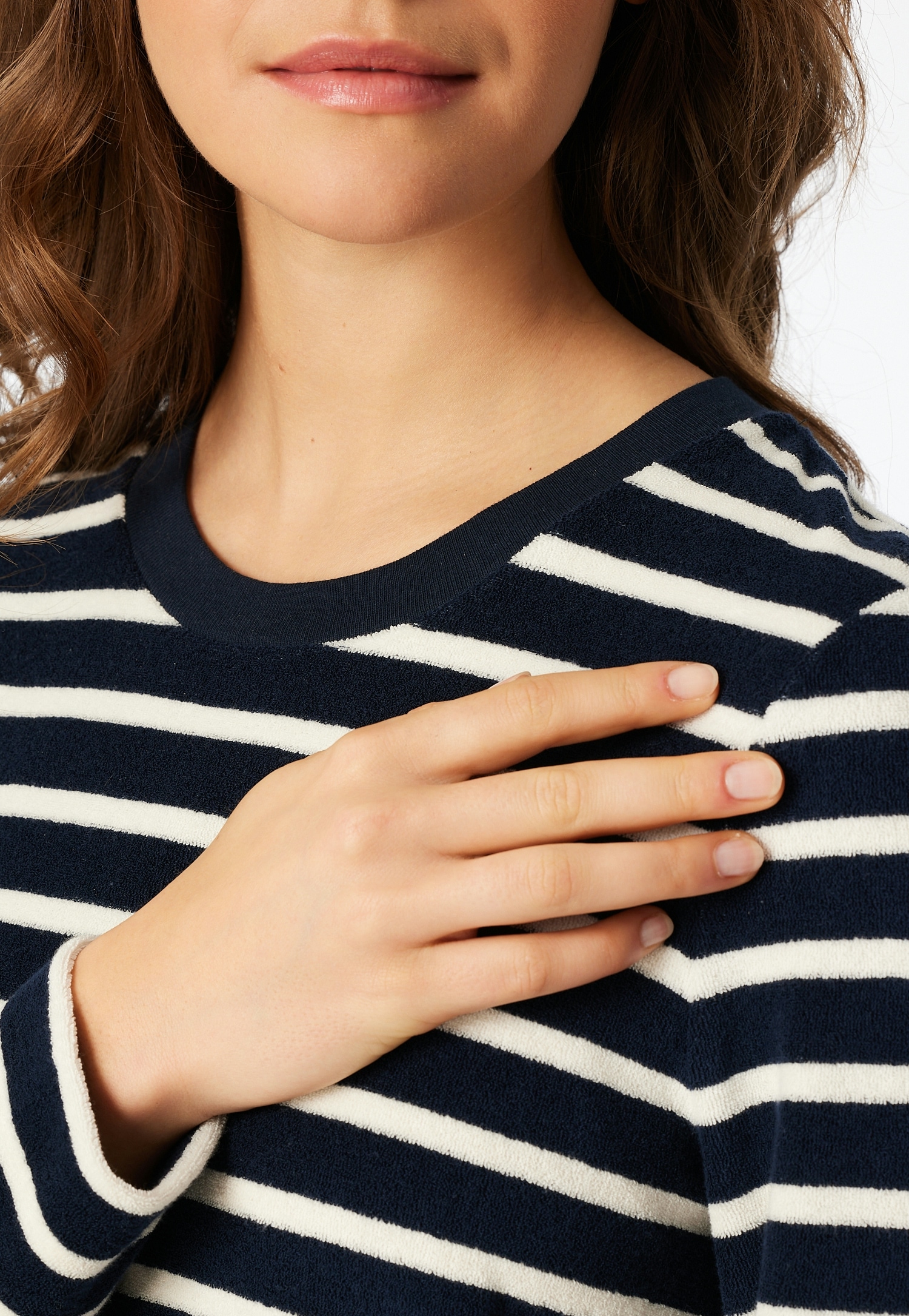 Schiesser Schlafanzug »Casual Essentials« 2 tlg. wärmende Frottee-Qualität, Rundhalsausschnitt, langärmelig