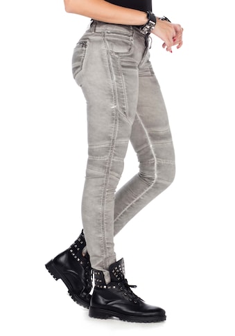 Cipo & Baxx Slim-fit-Jeans, mit trendigen Abnähern im Straight Fit kaufen