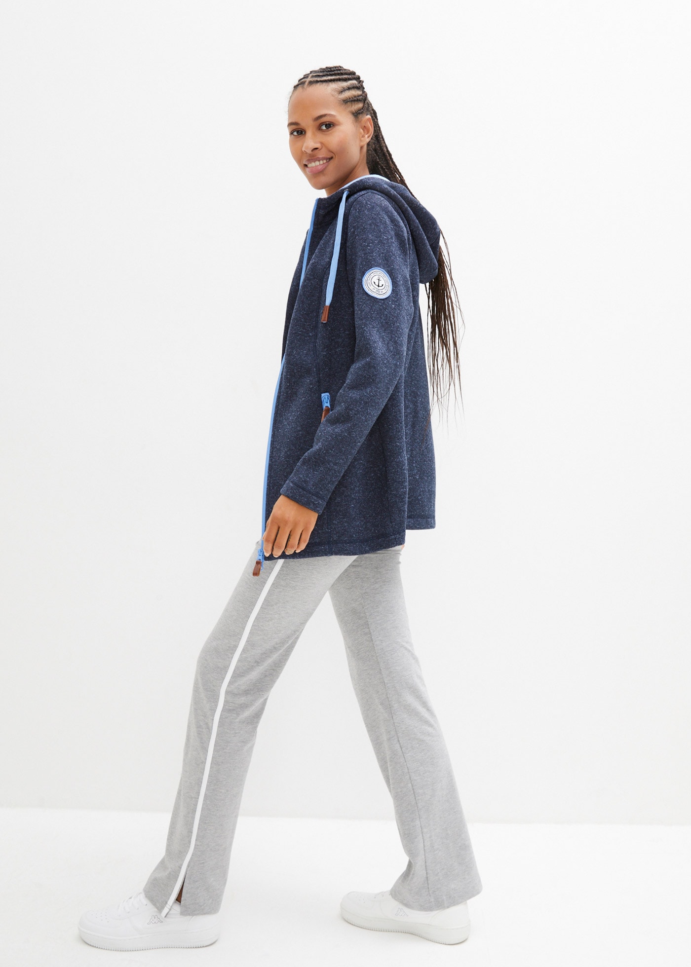 bonprix Strickfleecejacke 1 Stk. tlg. mit Kapuze bequeme Passform, mit Kapuze, mit verschließbaren Taschen