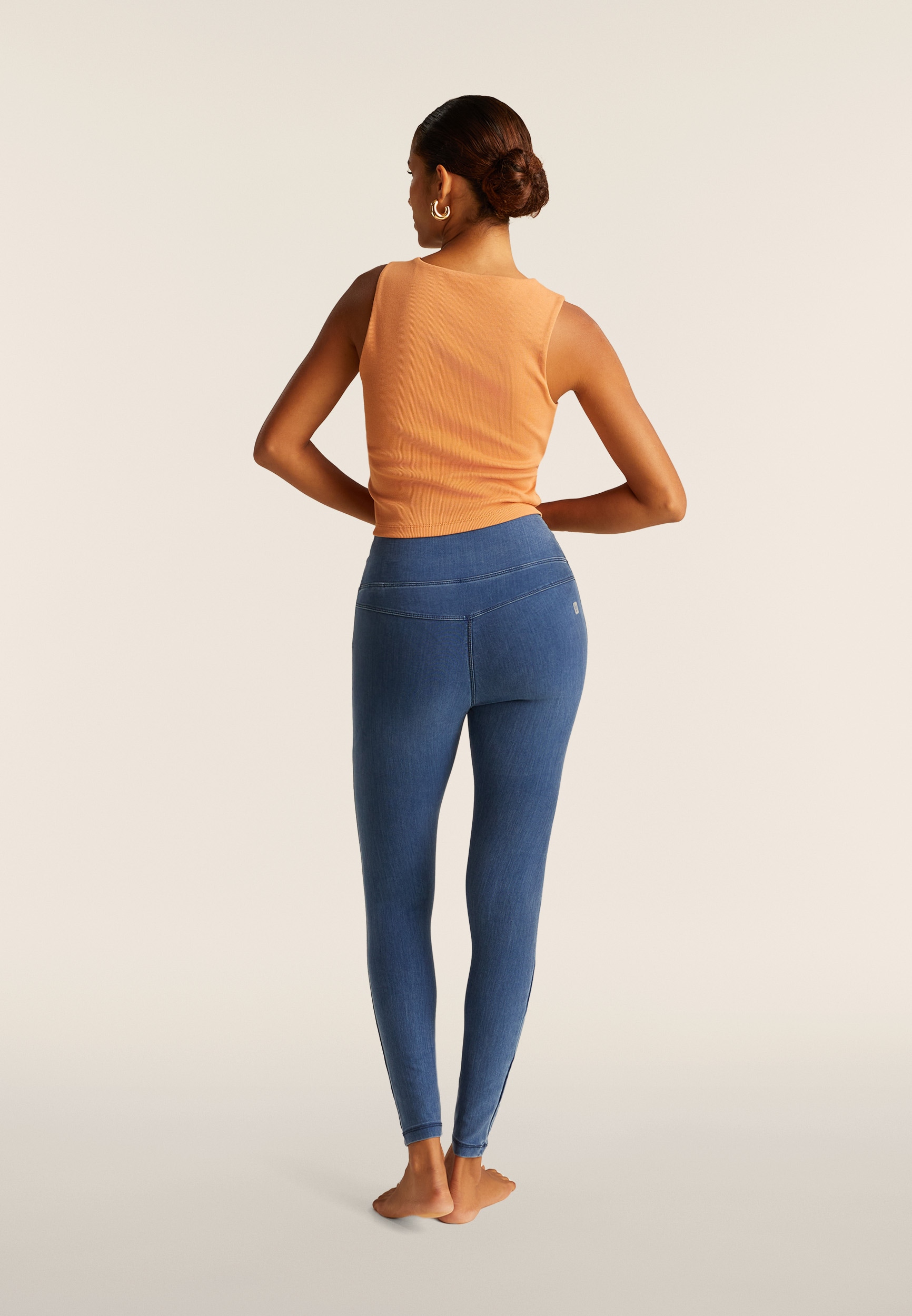 Freddy 7/8-Hose »NOW YOGA CORE SUPERSKINNY 7/8«, in 7/8-Länge, mit Knotendetail am Bund