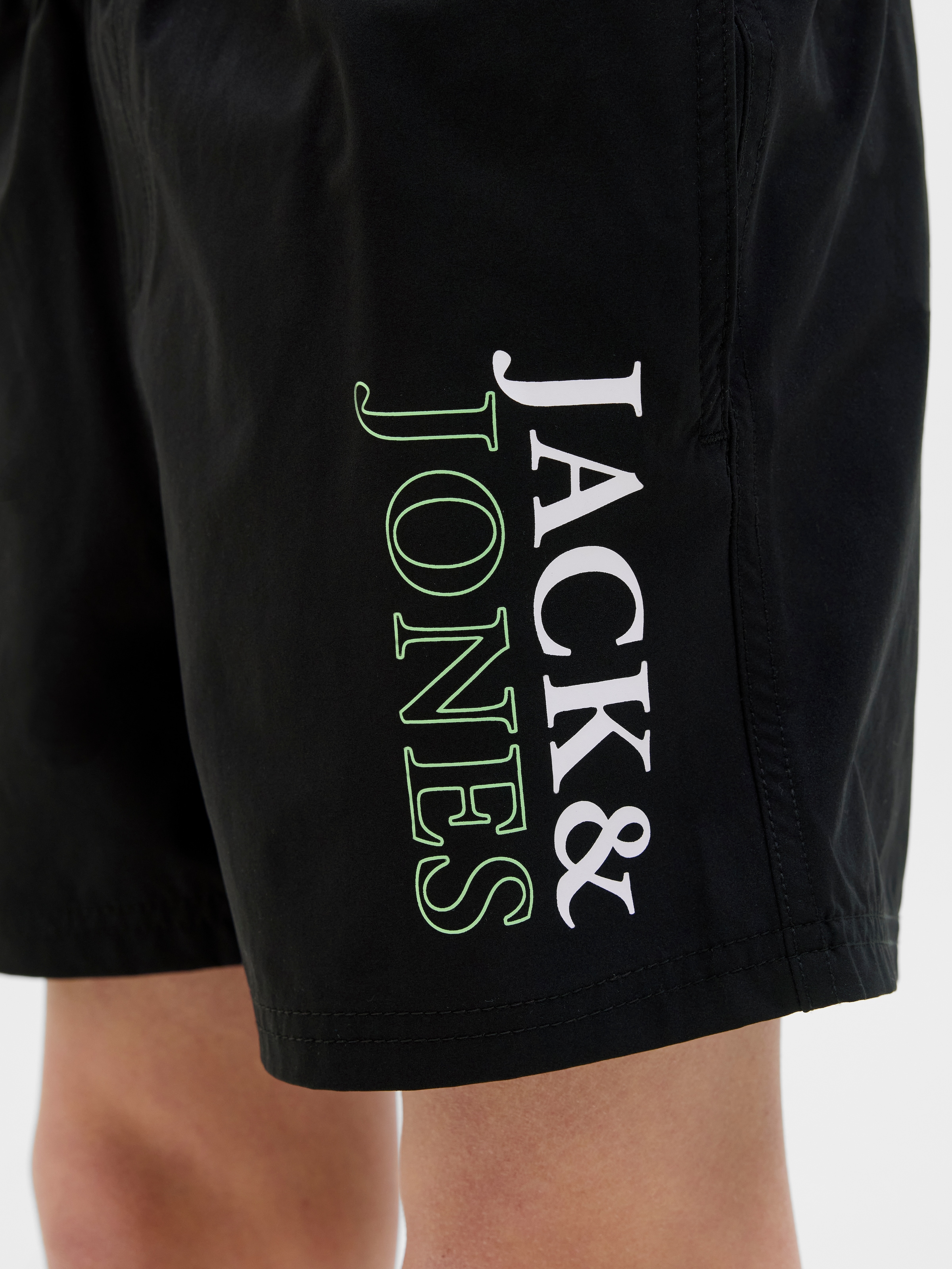 Jack & Jones Junior Badeshorts »JPSTMAUI JJSWIM DOUBLE LOGO AKM SN JNR«, mit coolem Logoprint auf dem Bein