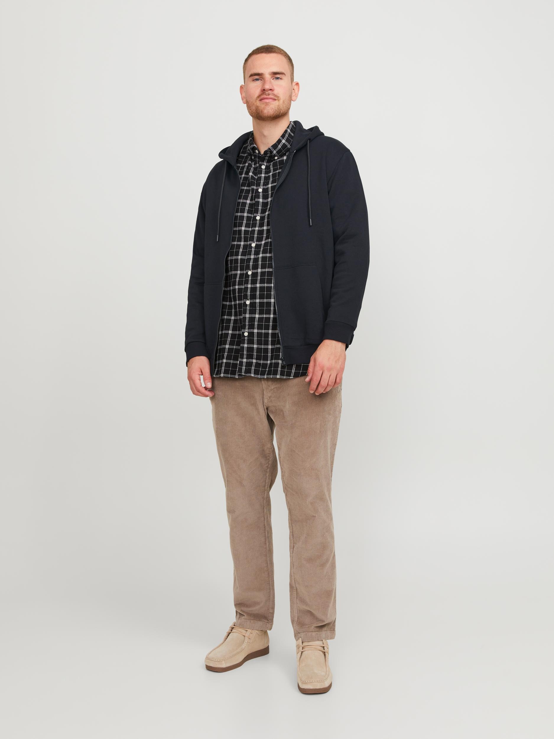 Jack & Jones PlusSize Kapuzensweatjacke »JJEBRADLEY mit Kapuze und weichem Innenmaterial«, unifarben, modisch, relaxed fit, Materialmix