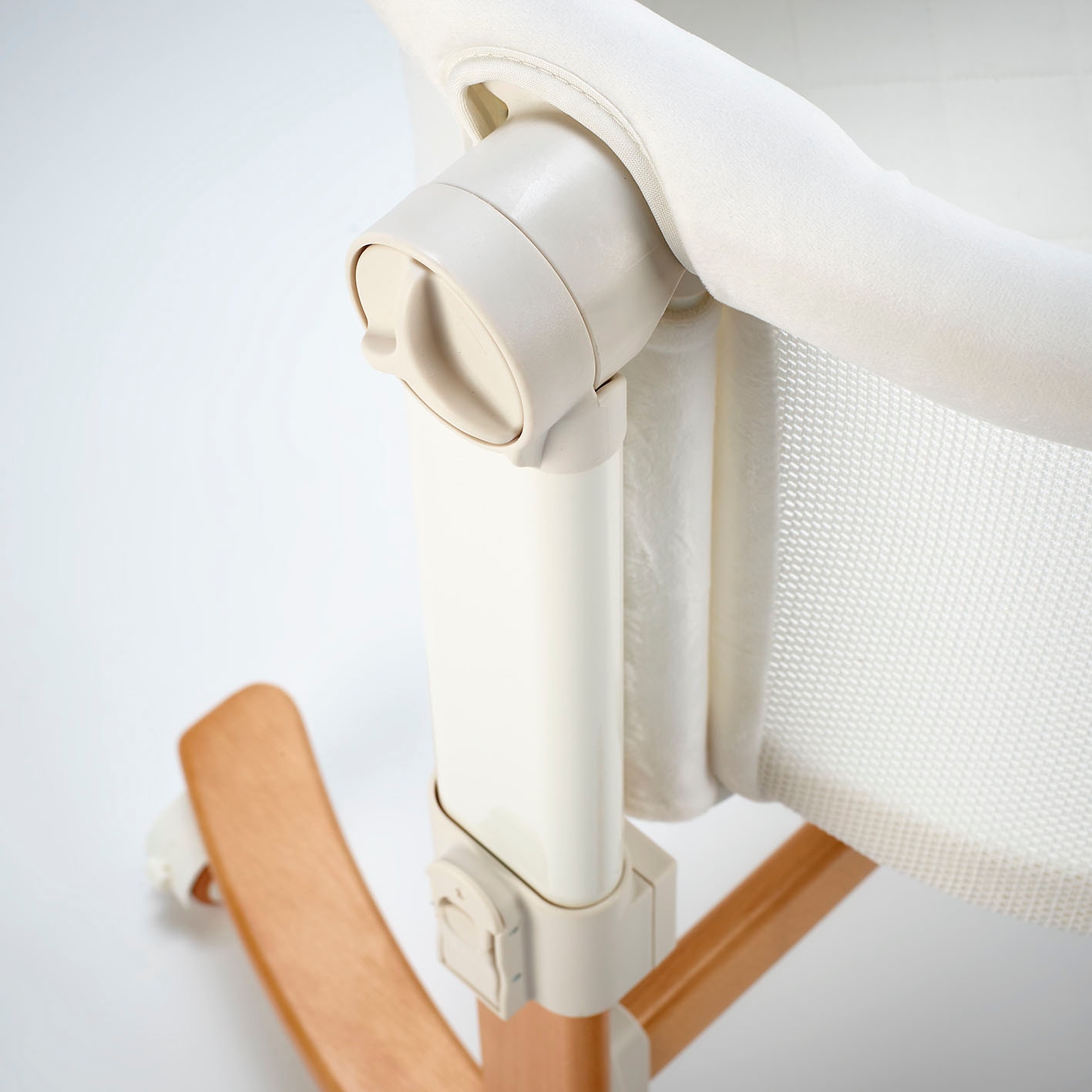 BabyGo Beistellbett »Amila, beige white«, mit Schaukelfunktion