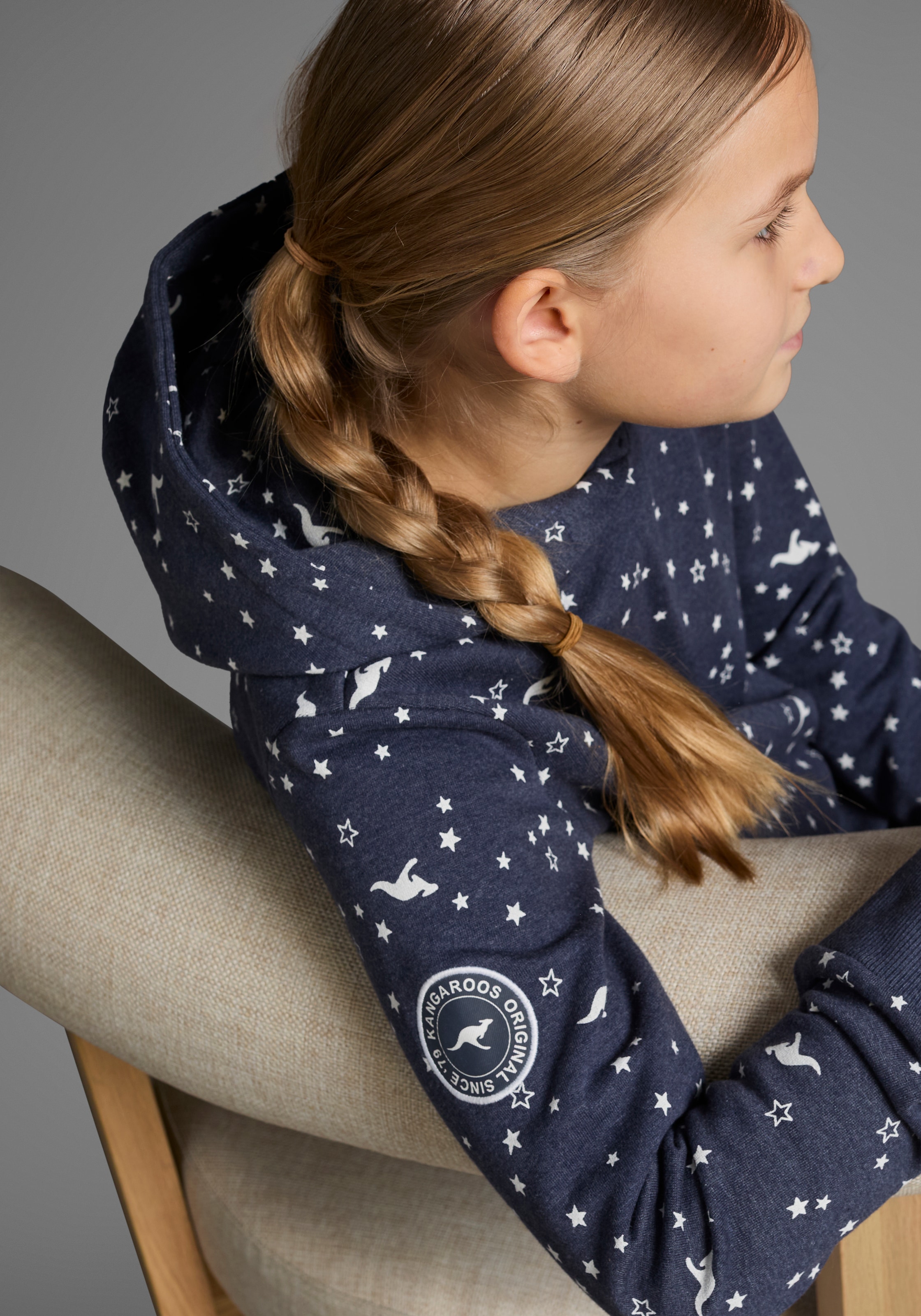 KangaROOS Kapuzensweatshirt, Langarm, bedruckt, mit Kapuze, aus Baumwollmischung